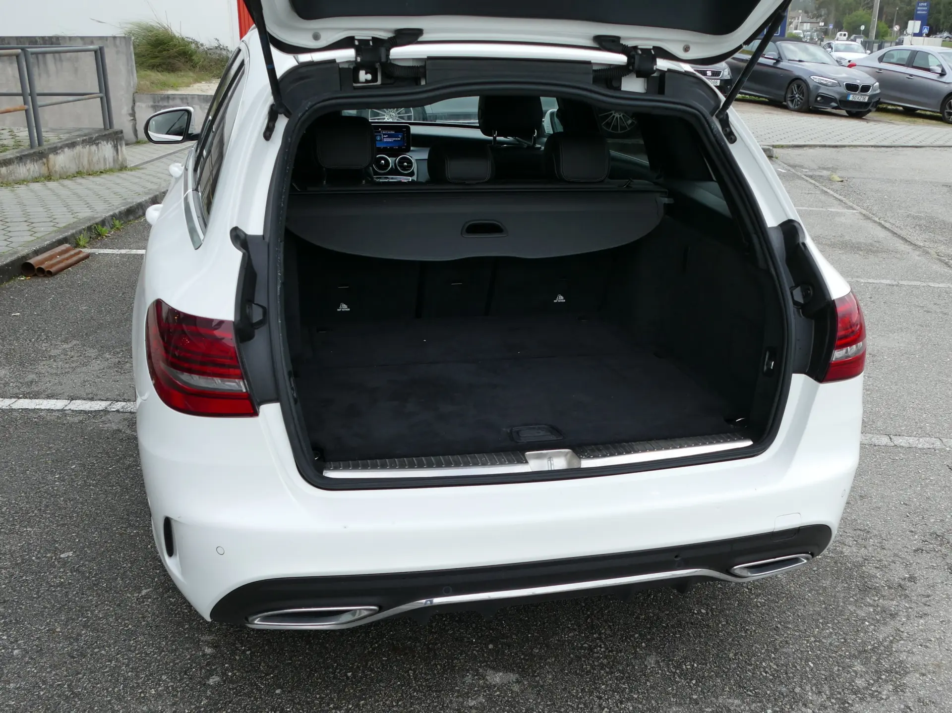 Mercedes-Benz C 220 d AMG Line 12