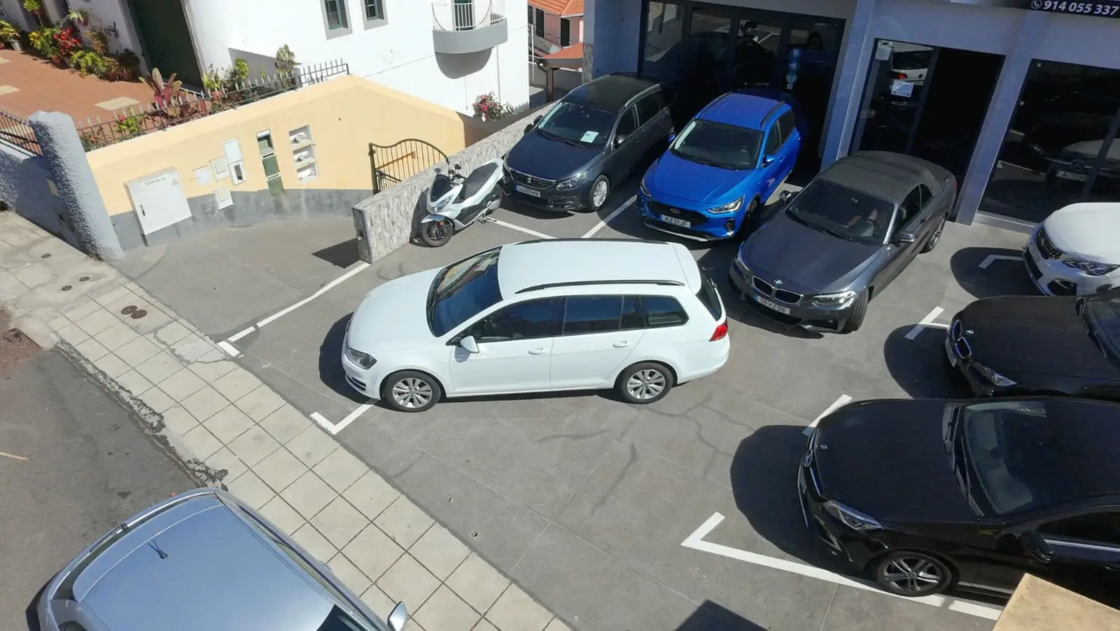 Volkswagen Golf 1.6 TDi Confortline 26