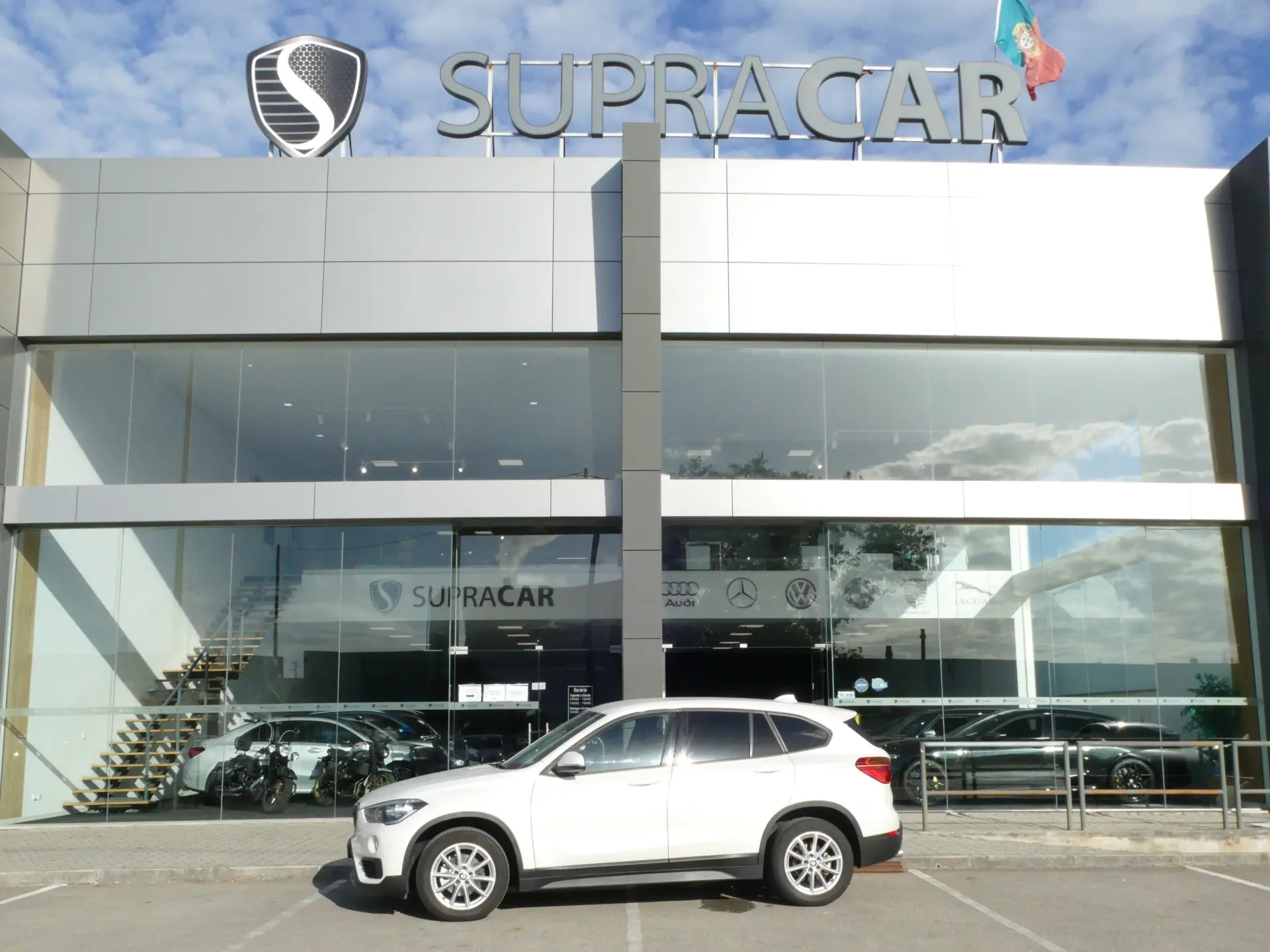 BMW X1 16 d sDrive Advantage 42