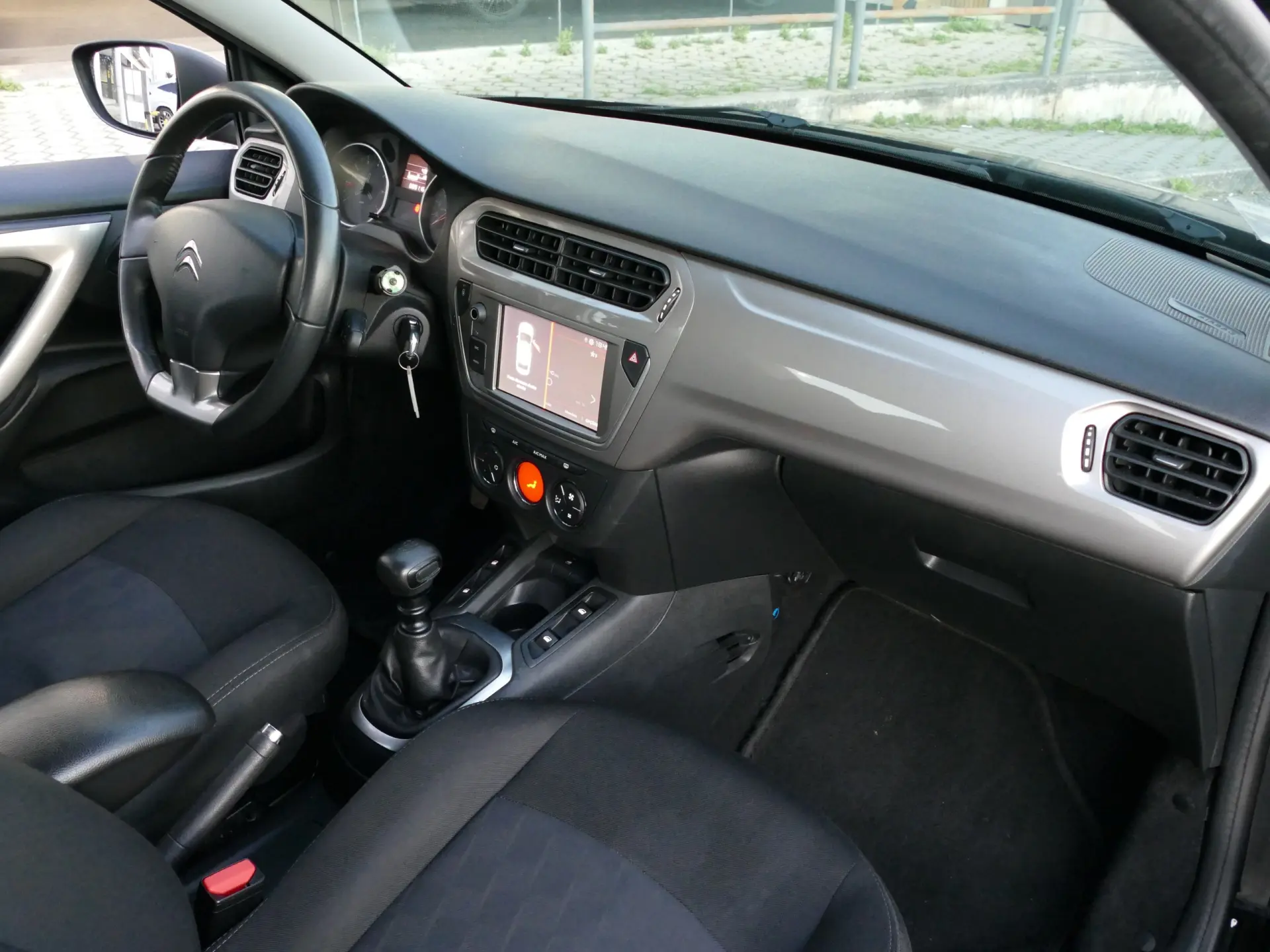 Citroen C-Elysée 1.5 BlueHDi Shine 27