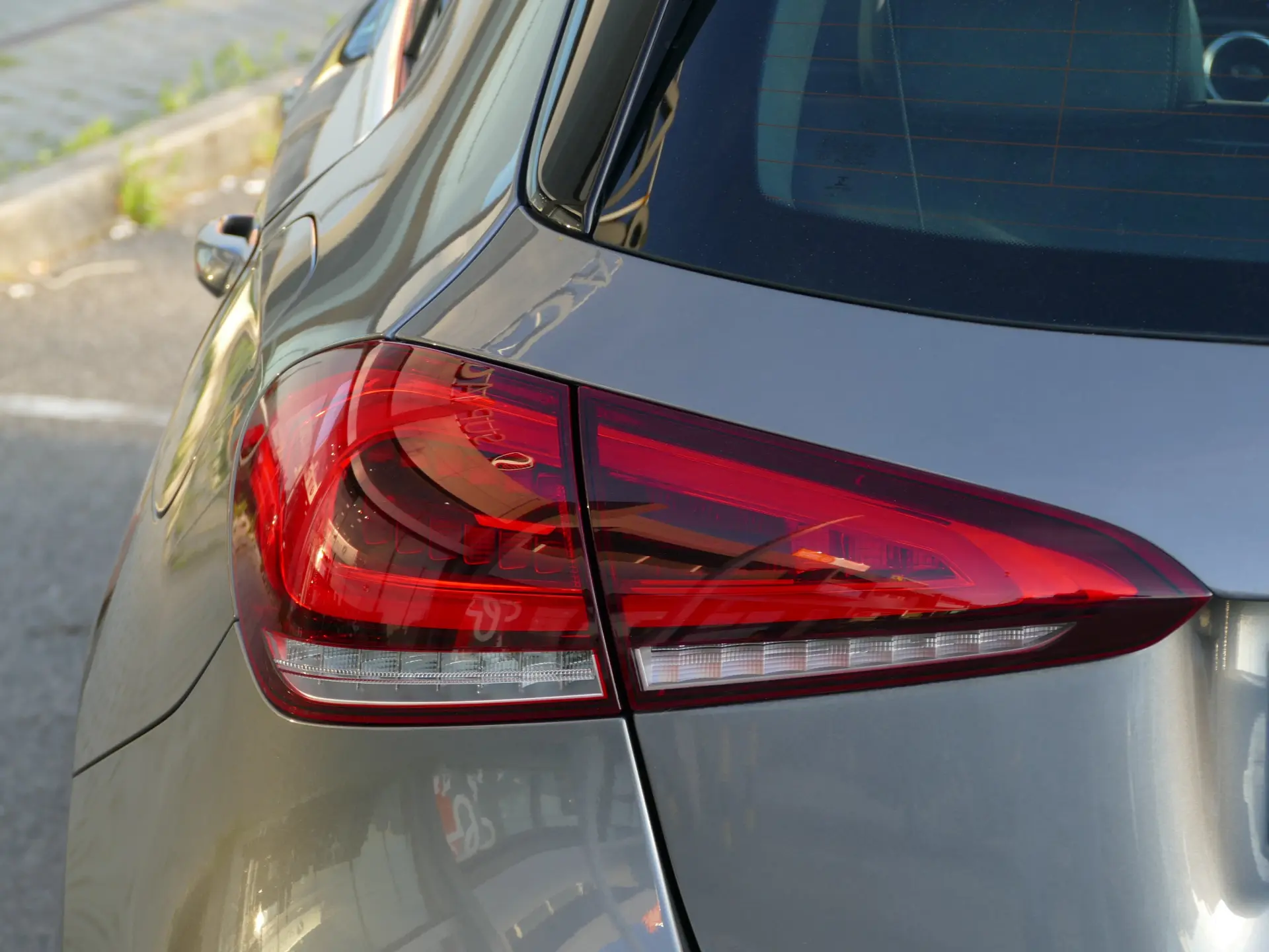 Mercedes-Benz A 250 e Style Plus 9