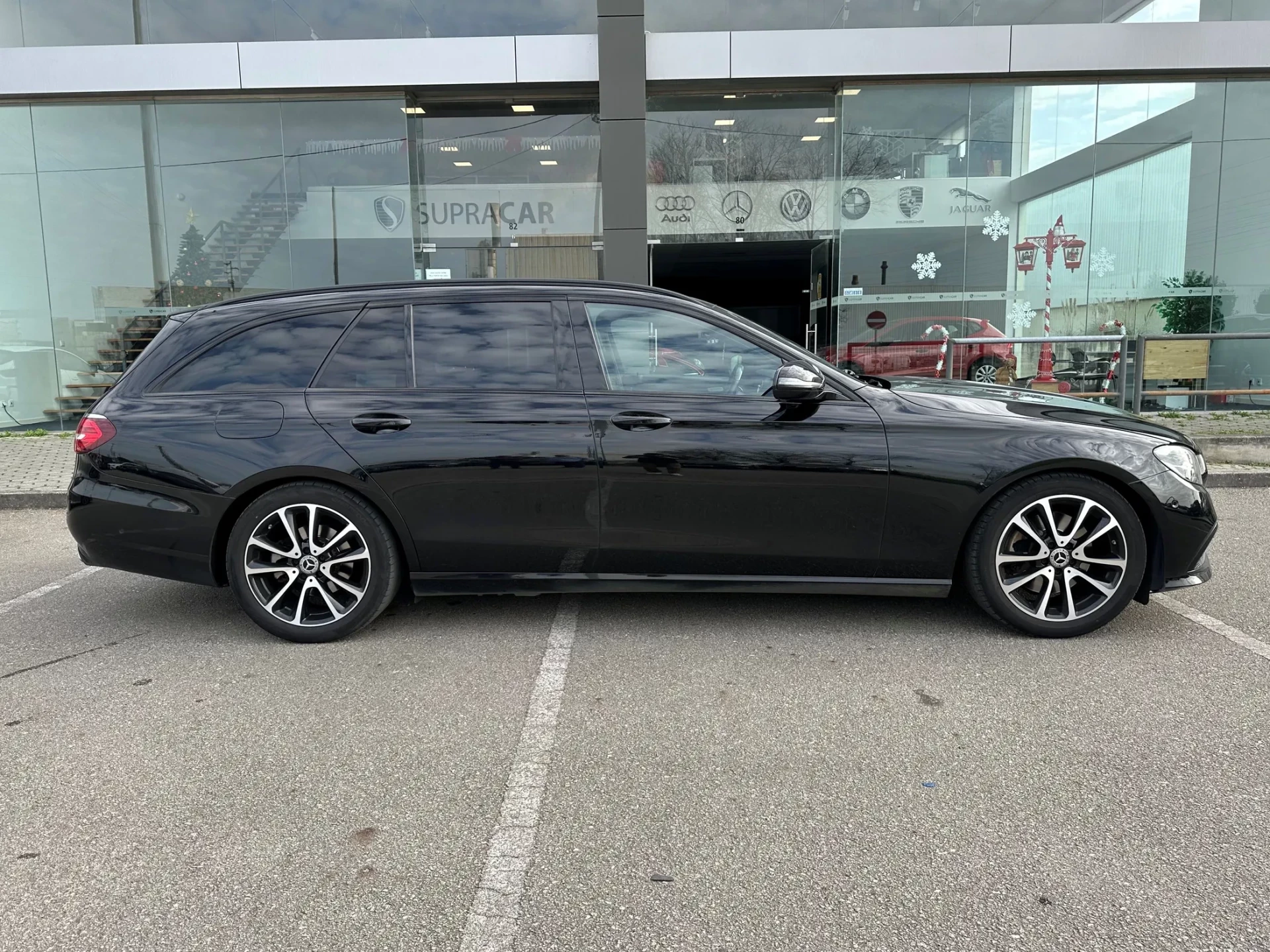 Mercedes-Benz E 220 d Avantgarde 4