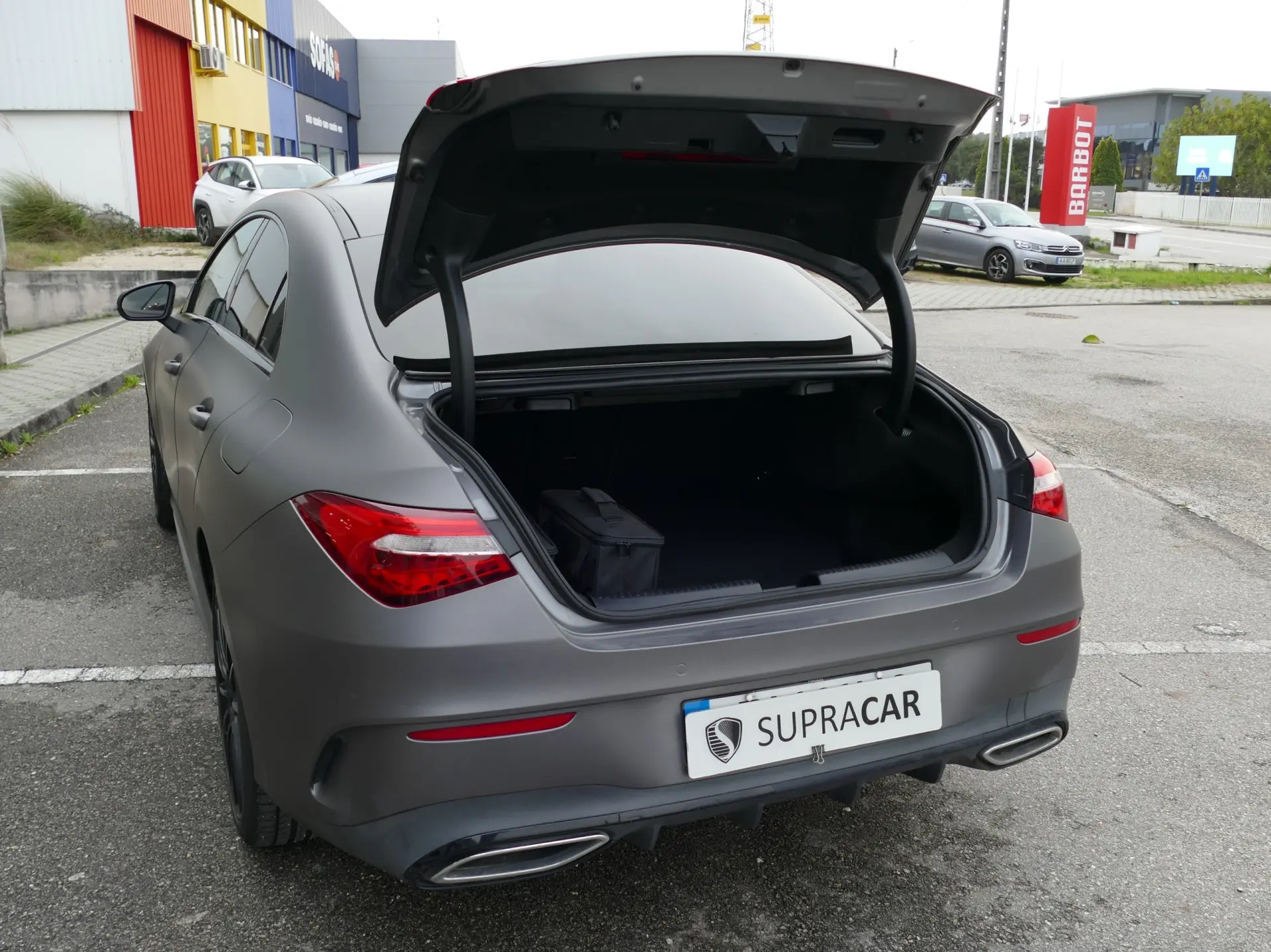 Mercedes-Benz CLA 250 e AMG Line 10