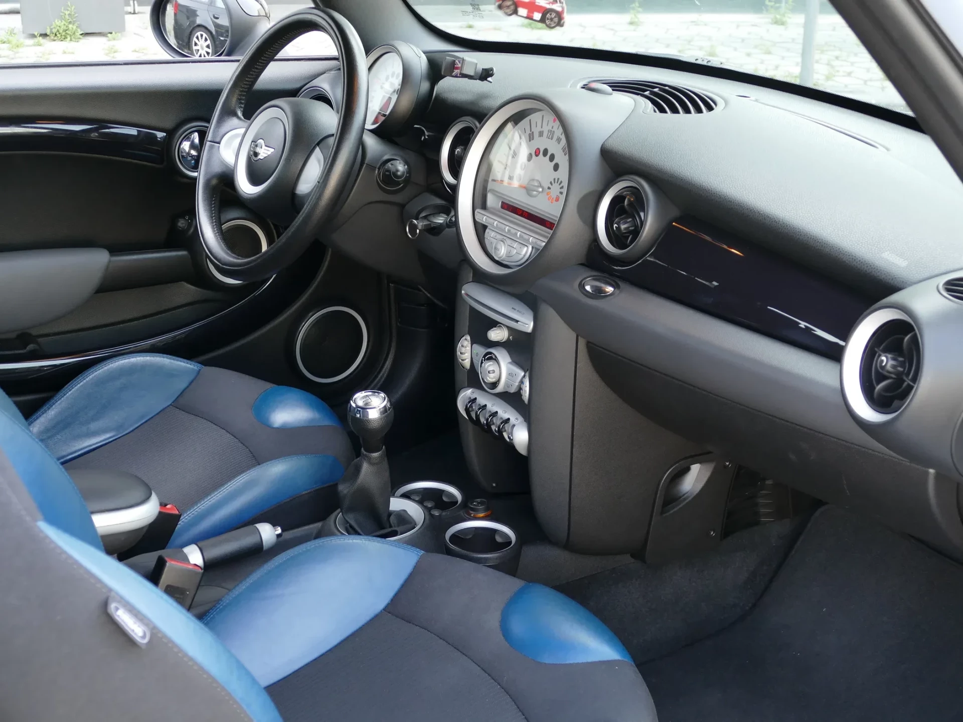 MINI 3 Portas Cooper 24