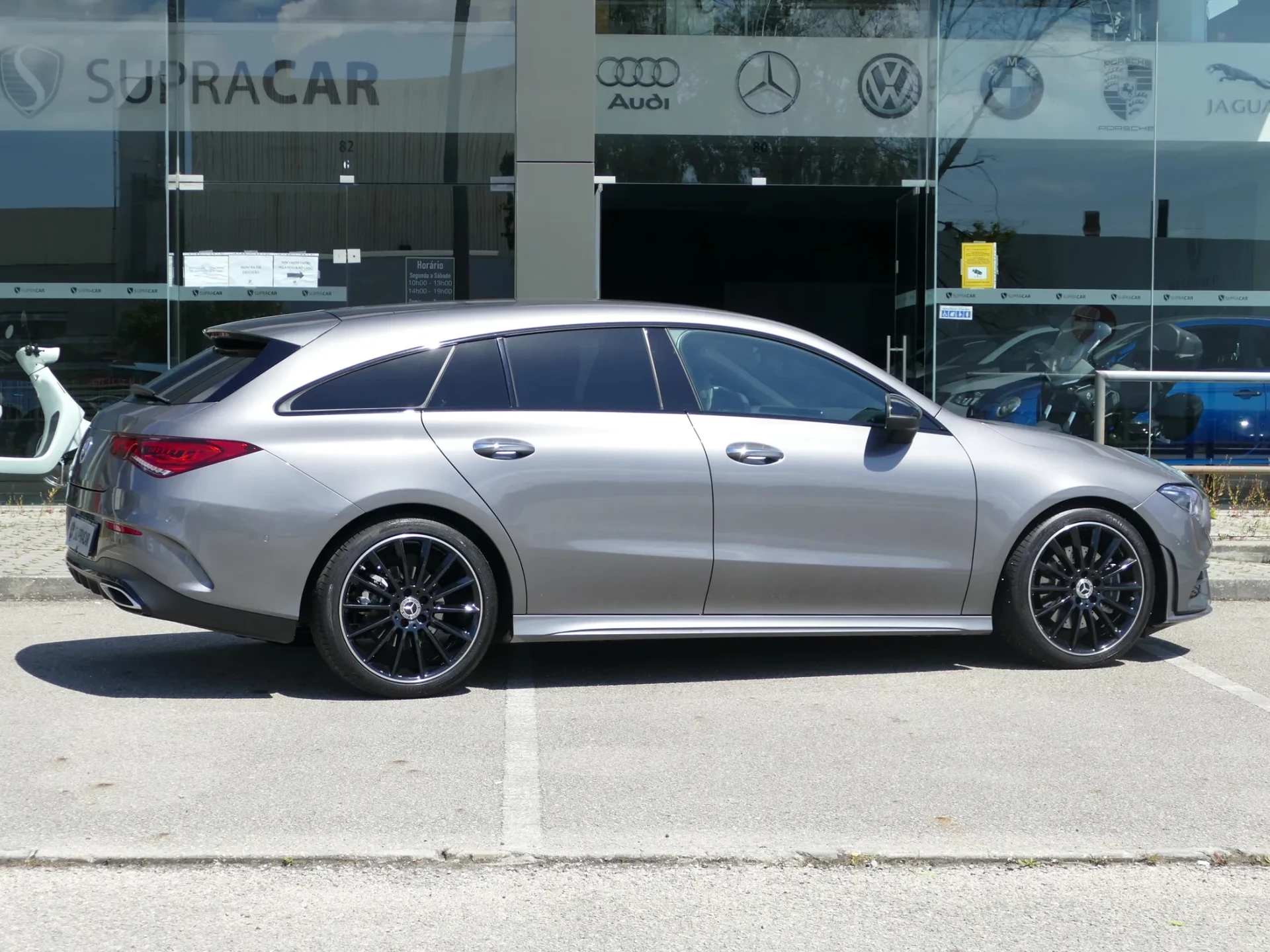 Mercedes-Benz CLA 200 Shooting Brake AMG Line Aut. 11