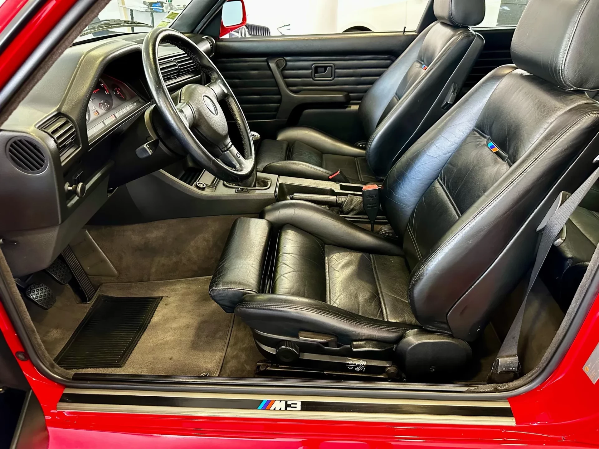BMW M3 Standard 8