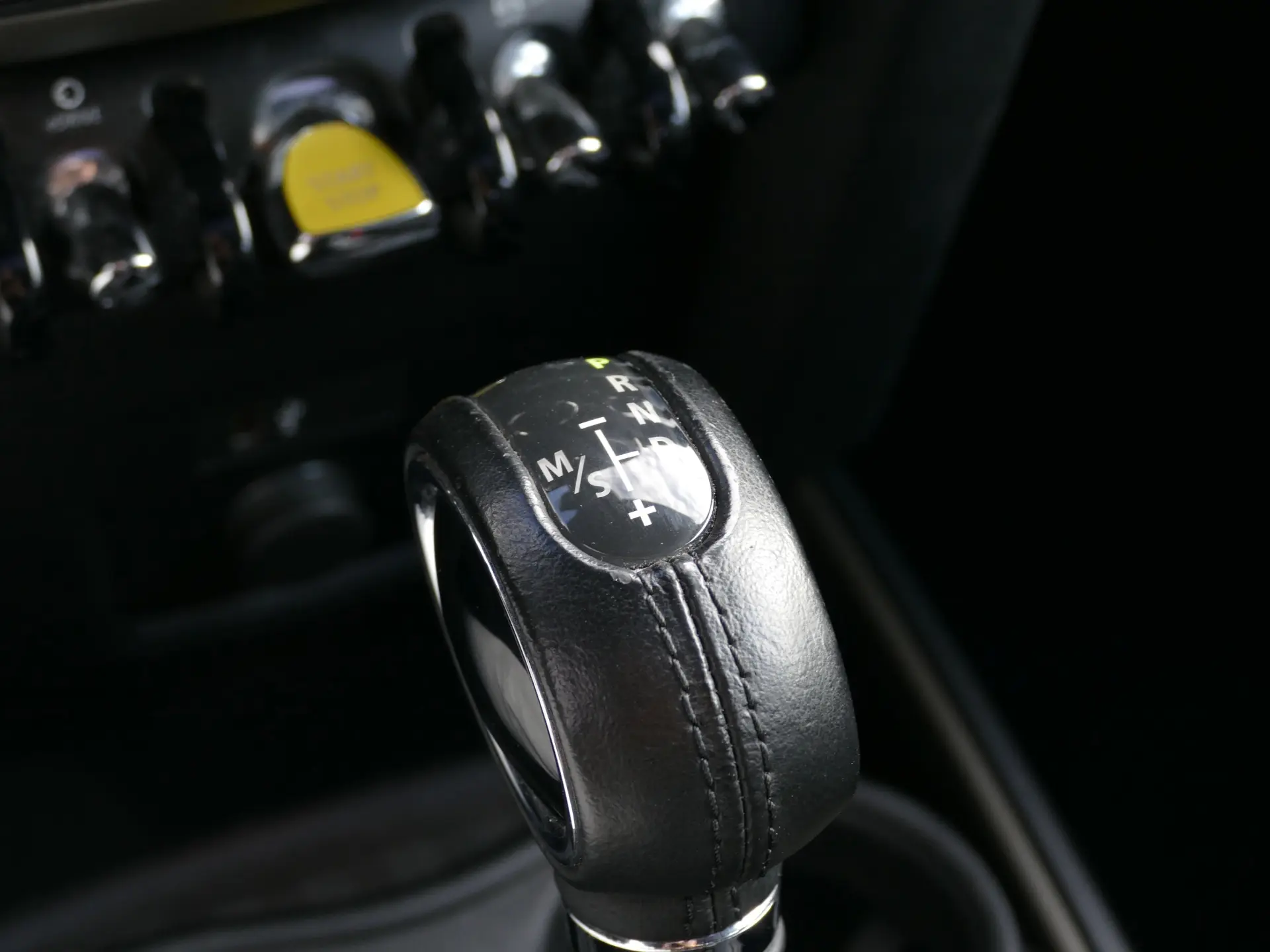 MINI Countryman Cooper SE ALL4 Auto 26