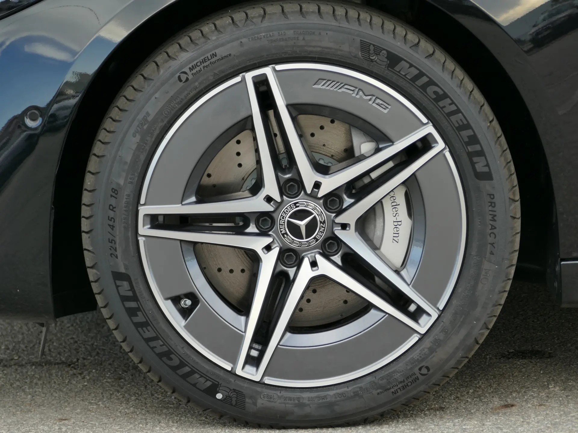 Mercedes-Benz C 300 e AMG Line 7