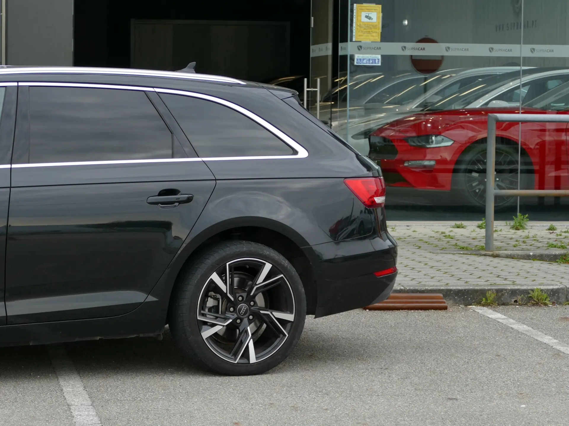 Audi A4 Avant 40 TDI Sport S tronic 14