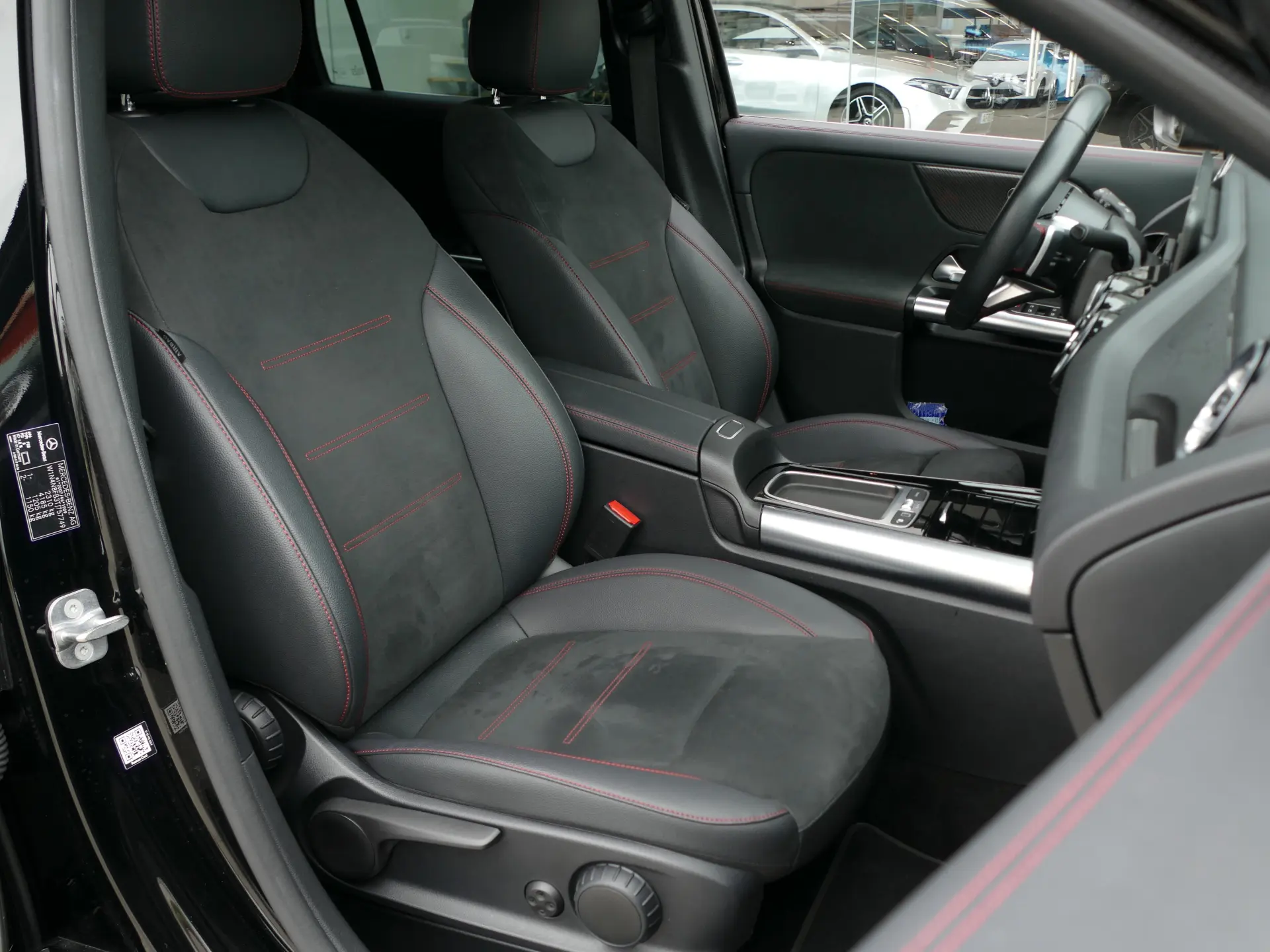 Mercedes-Benz GLA 250 e AMG Line 30
