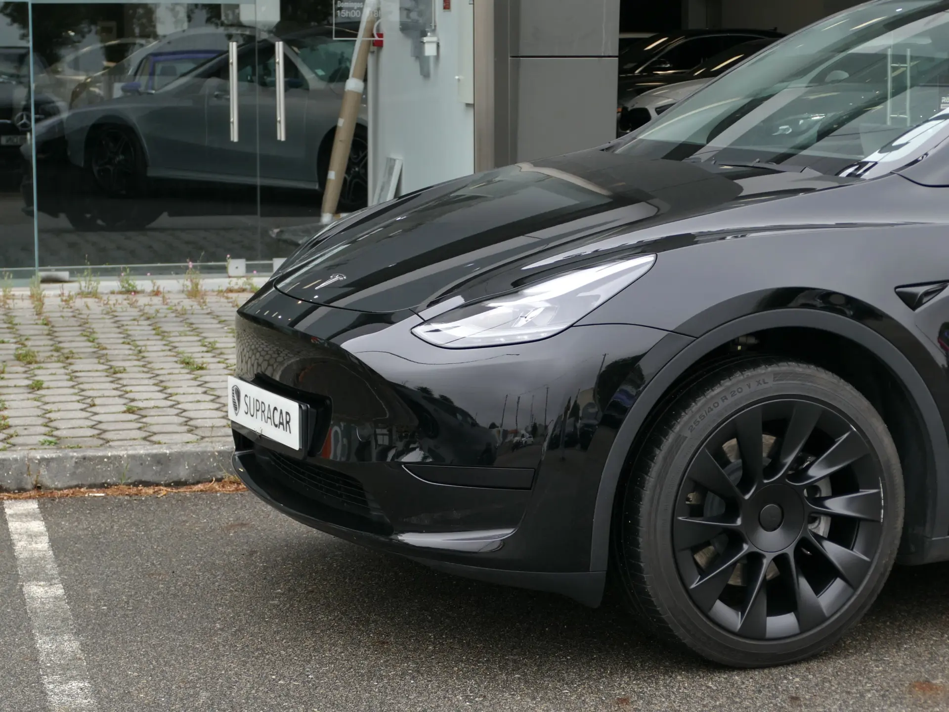 Tesla Model Y Tração Traseira 3