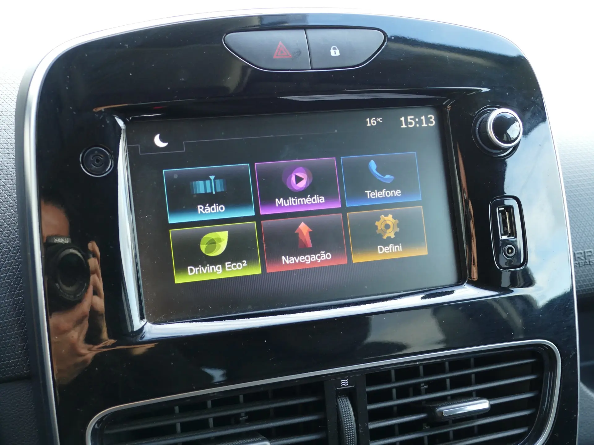 Renault Clio Sport Tourer 0.9 TCe Limited 17