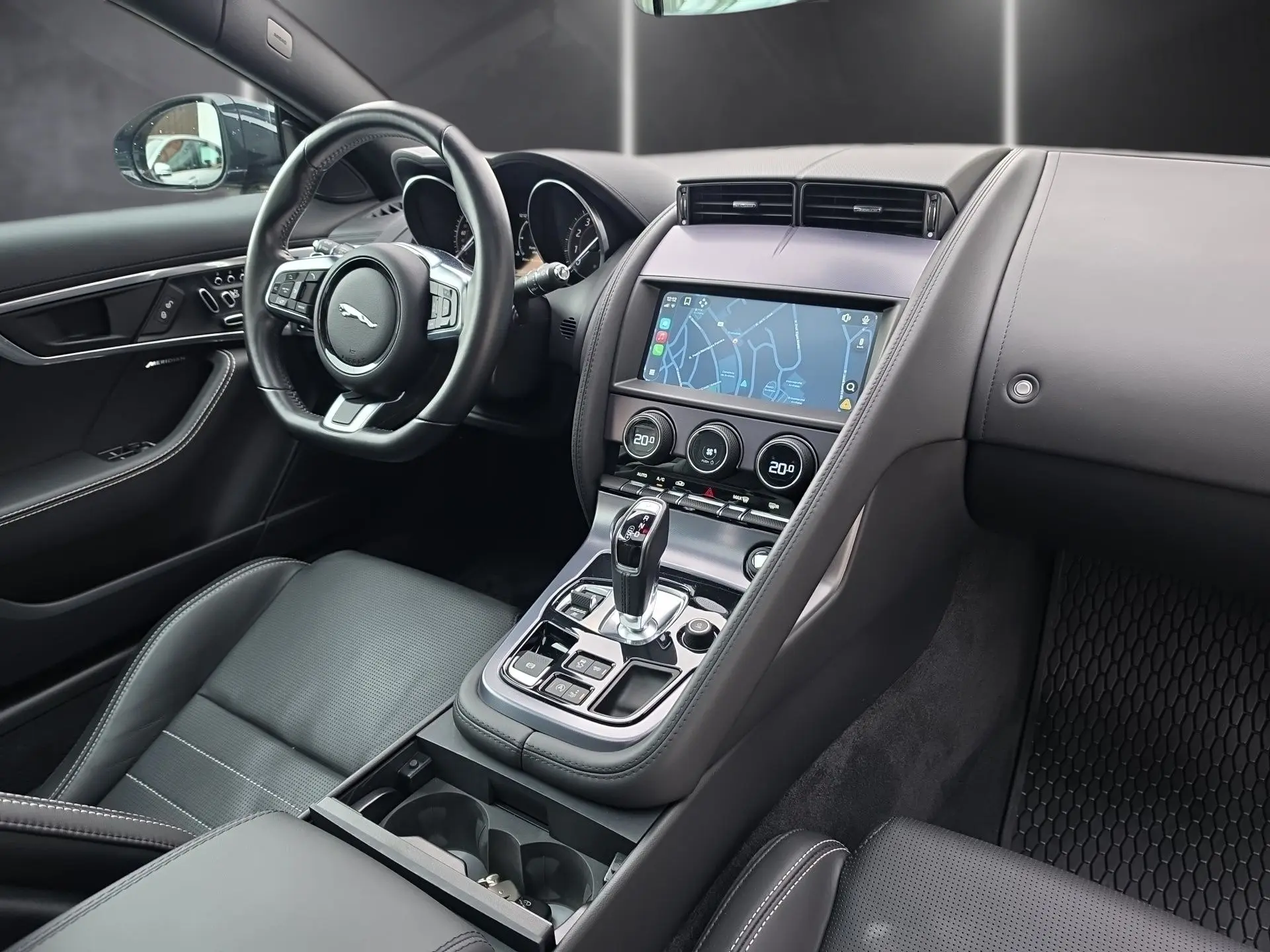 Jaguar F-Type 2.0 i4 R-Dynamic 14