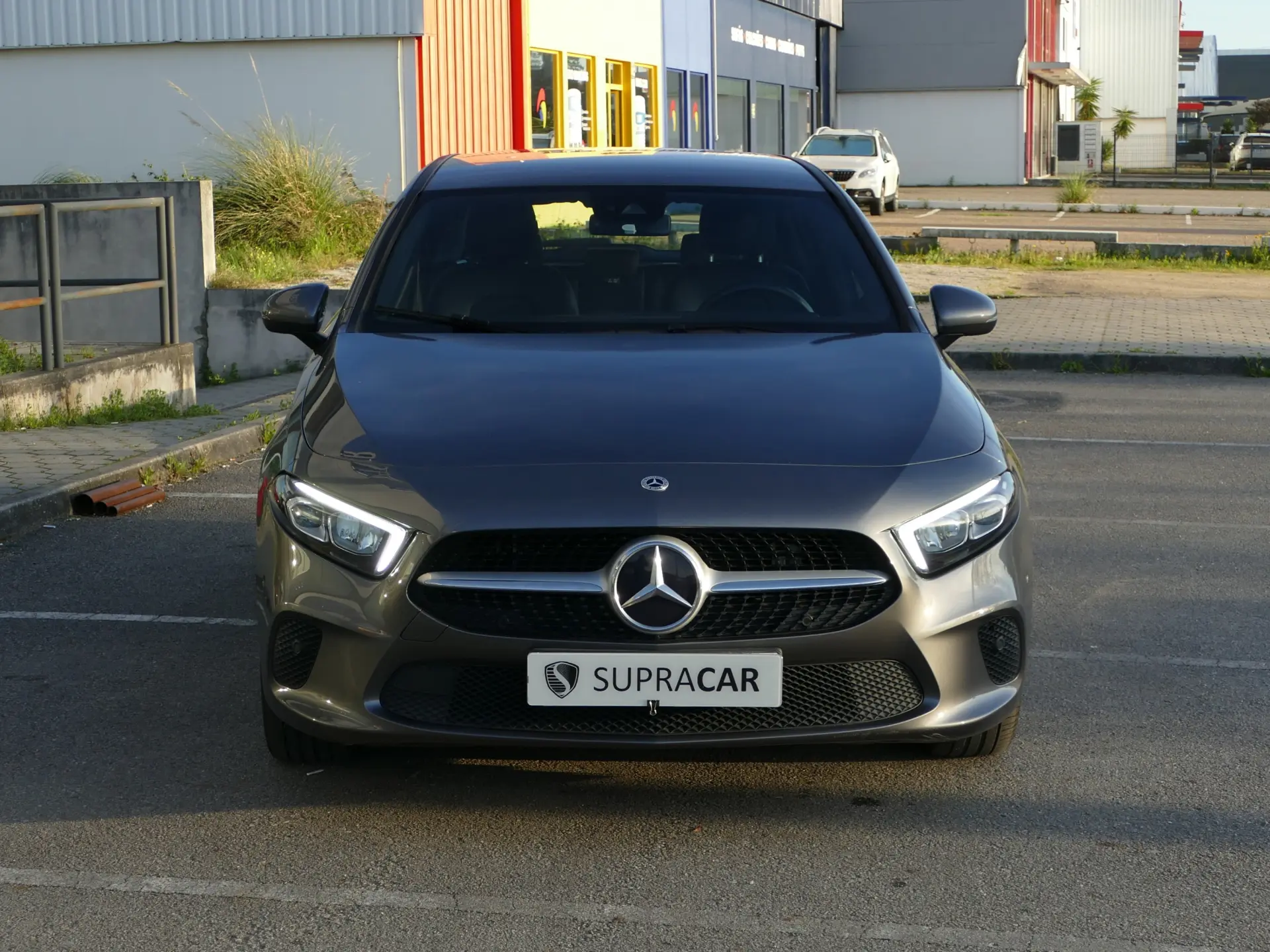 Mercedes-Benz A 250 e Style Plus 2
