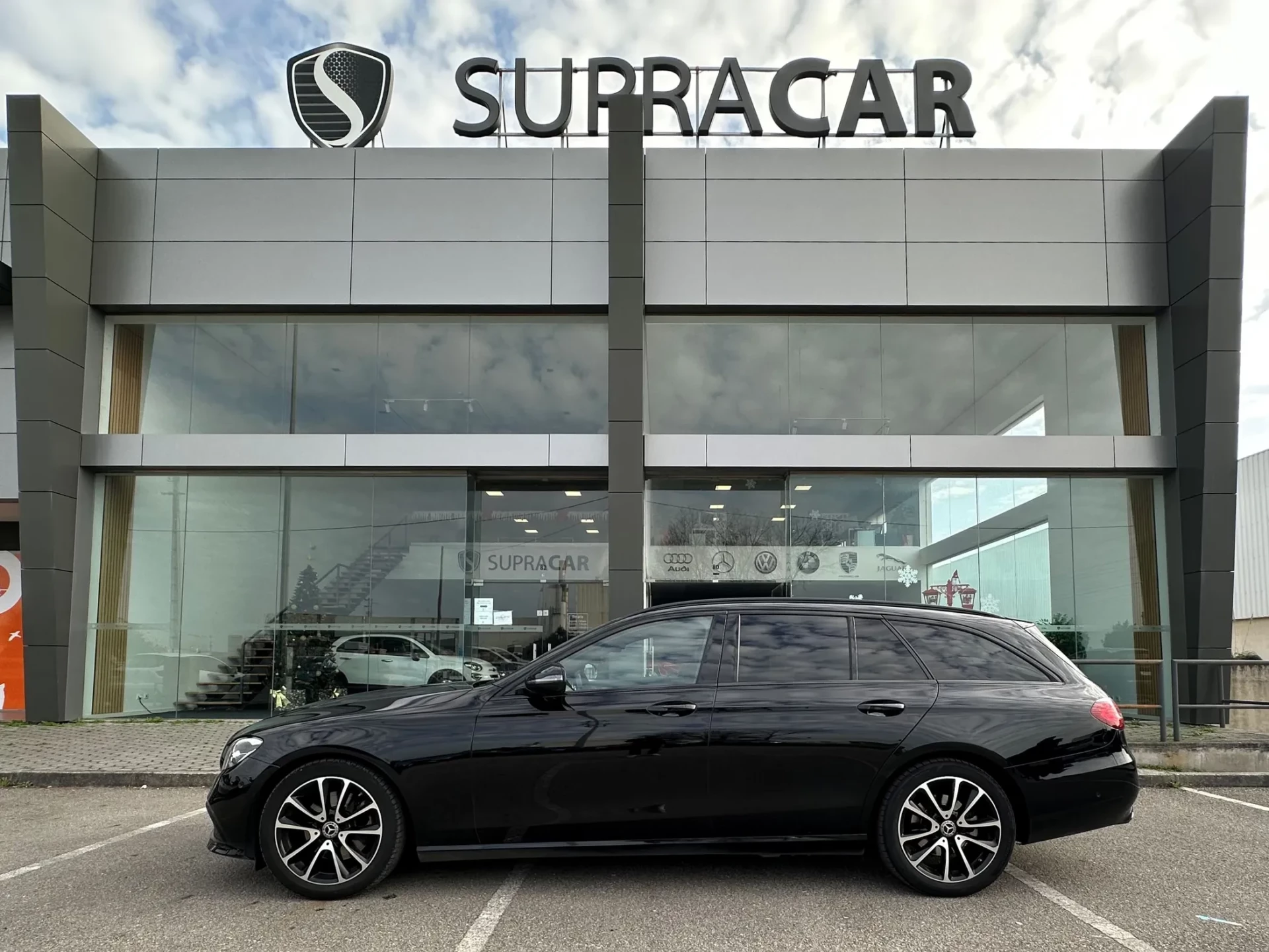 Mercedes-Benz E 220 d Avantgarde 19