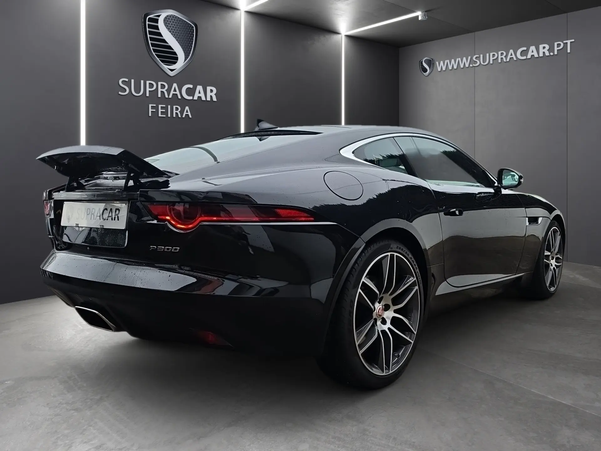 Jaguar F-Type 2.0 i4 R-Dynamic 4