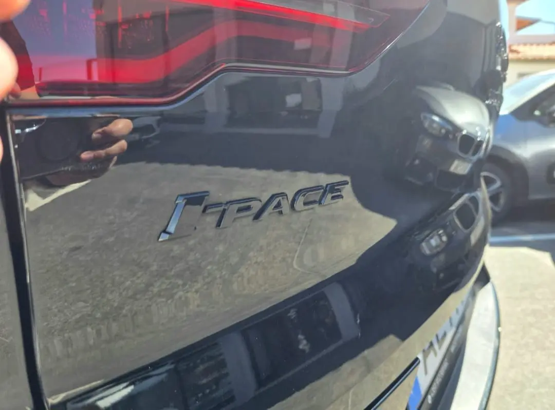 Jaguar I-Pace EV400 R-Dynamic SE AWD 10
