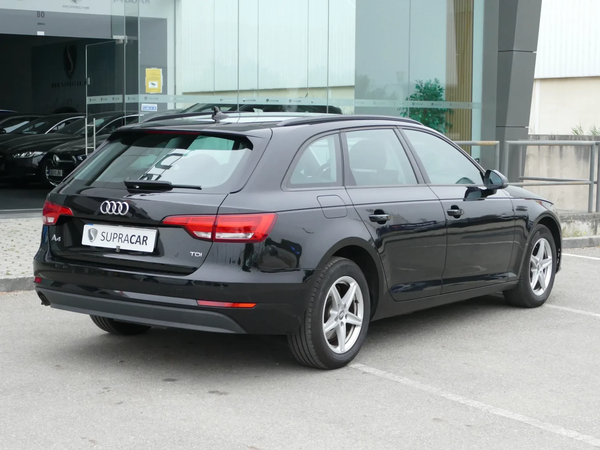 Audi A4 Avant 2.0 TDI Advance 3