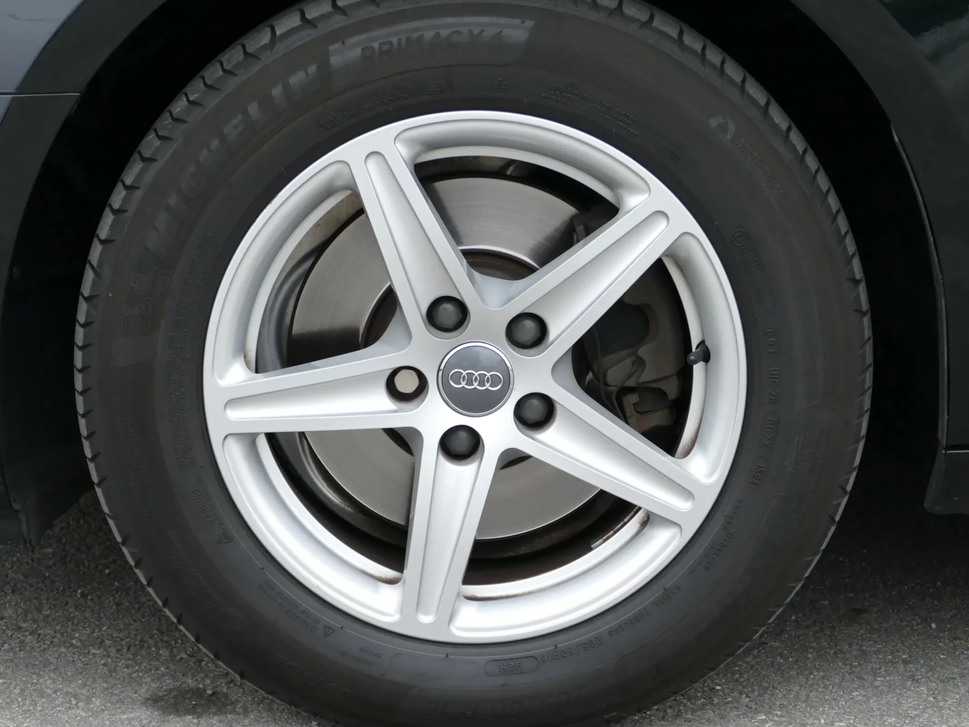 Audi A4 Avant 2.0 TDI Advance 9