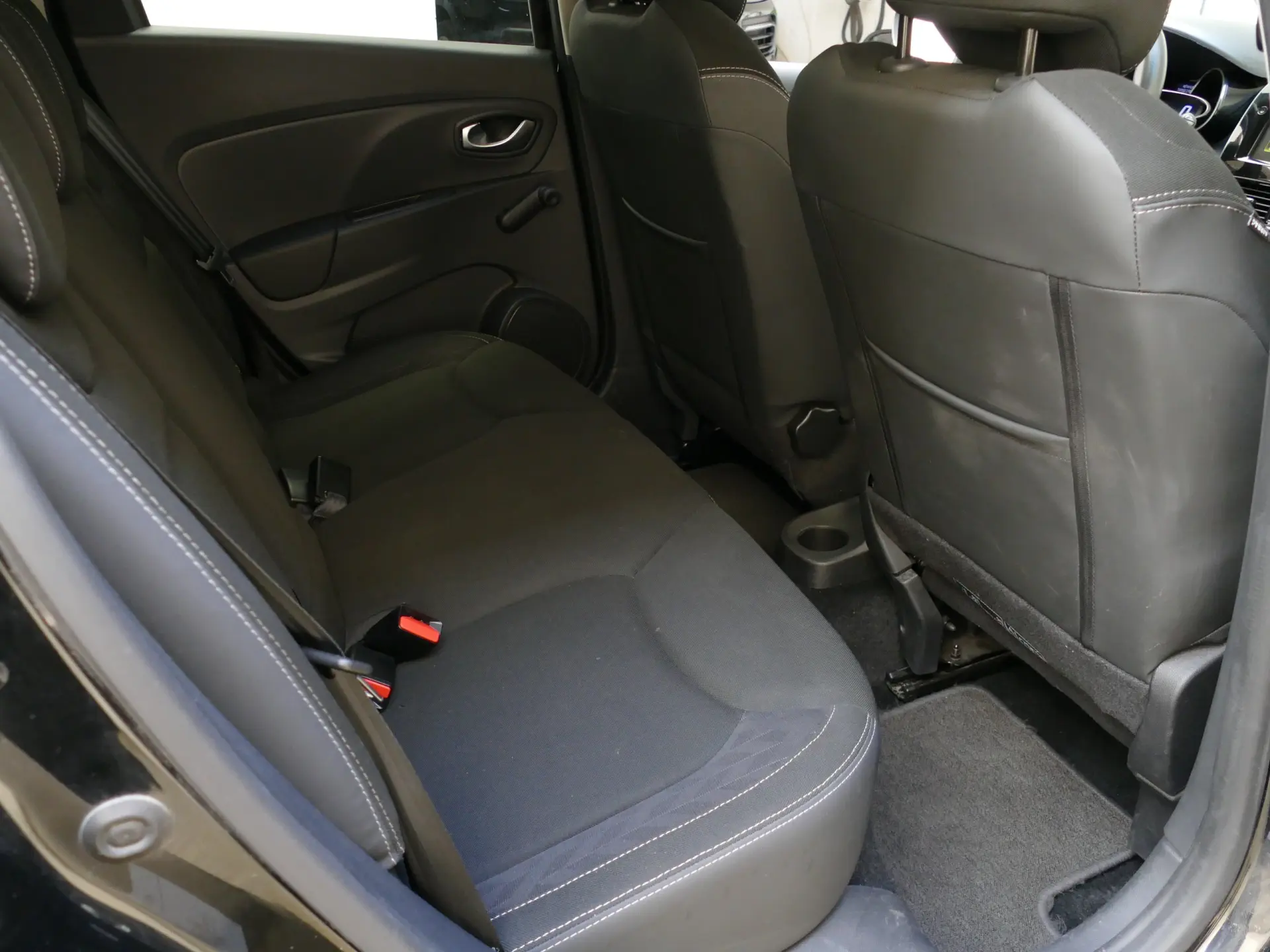 Renault Clio Sport Tourer 0.9 TCe Limited 28