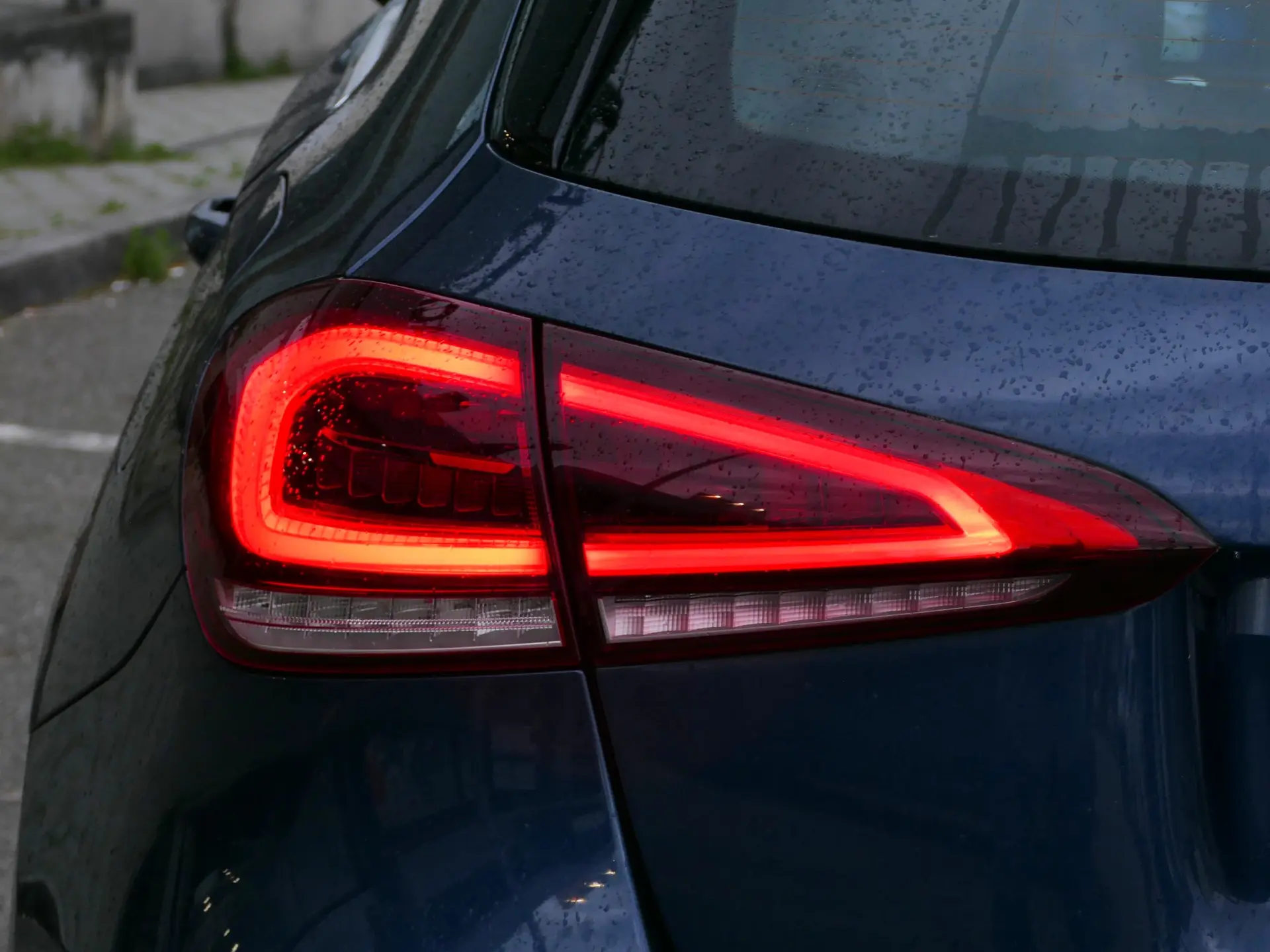 Mercedes-Benz A 250 e Style Plus 11