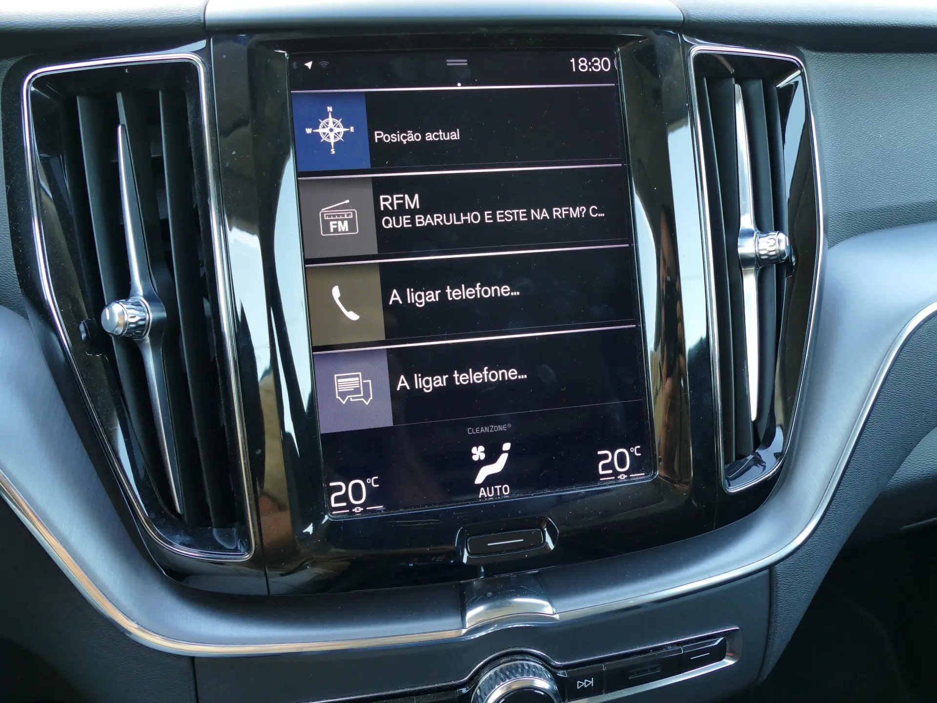 Volvo XC 60 2.0 D4 Momentum Geartronic 19