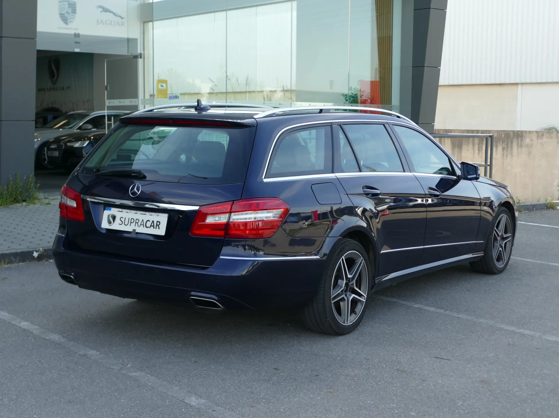 Mercedes-Benz E 220 CDi Avantgarde BE Auto. 3