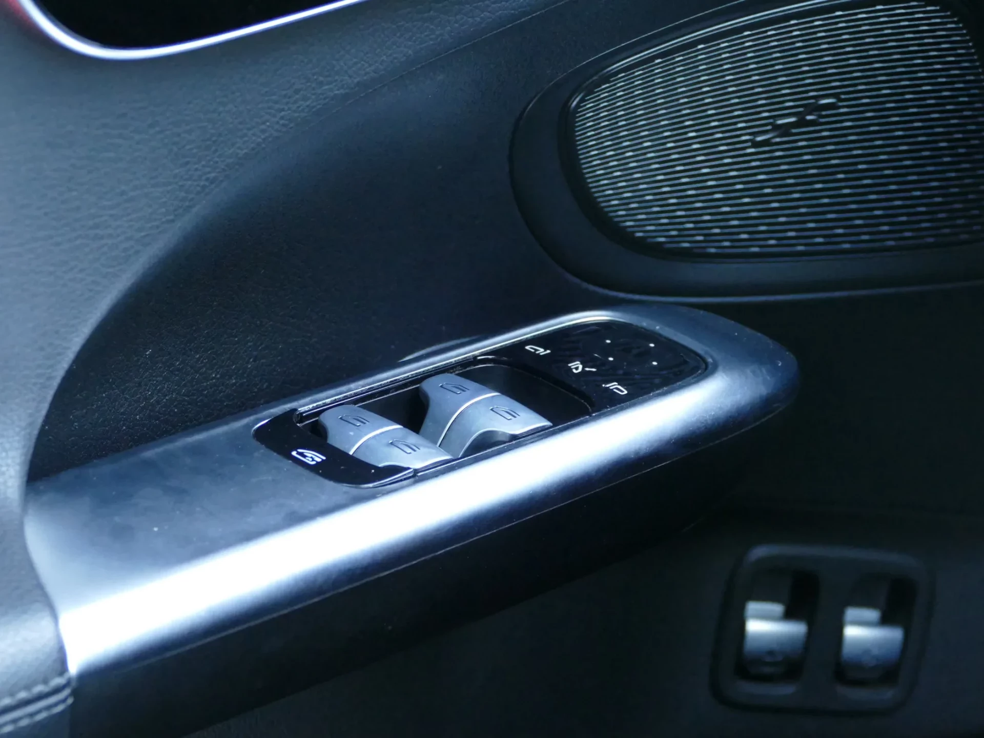 Mercedes-Benz C 300 e AMG Line 34