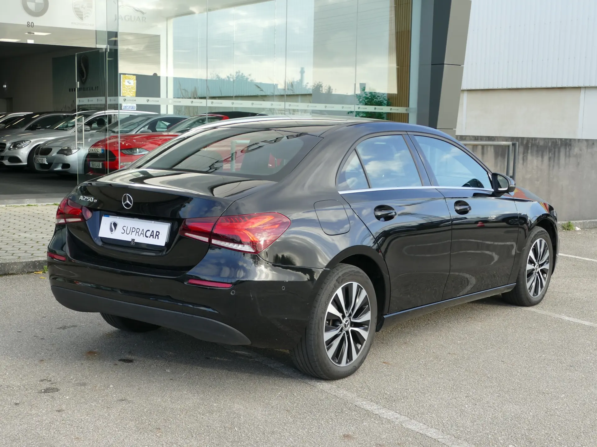 Mercedes-Benz A 250 e Style Plus 3