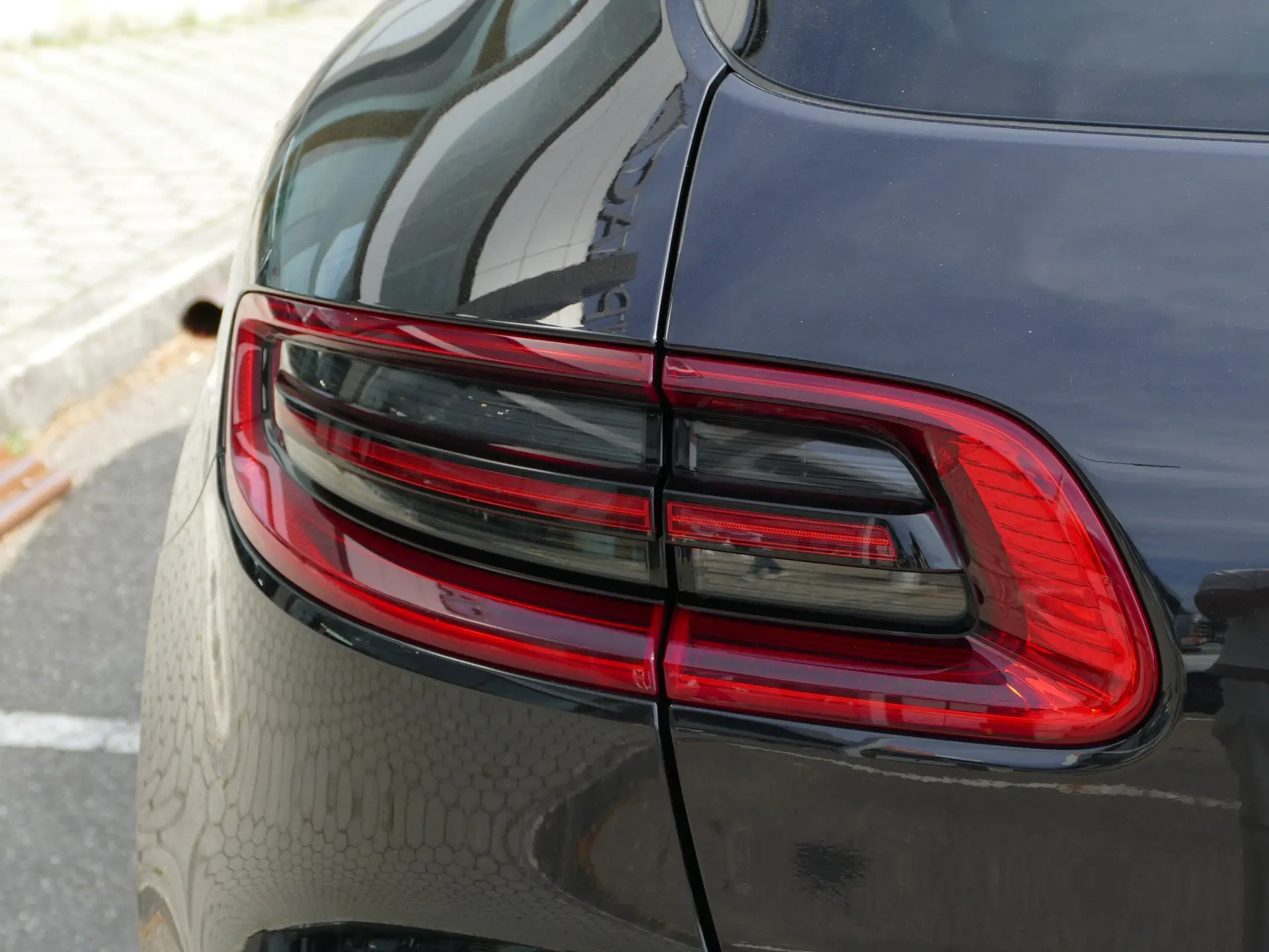 Porsche Macan S 11