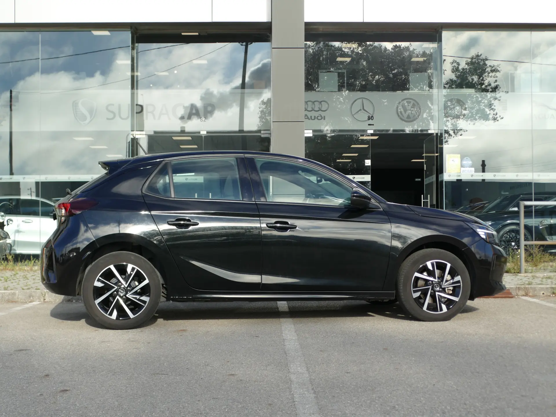 Opel Corsa 1.2 T GS 16