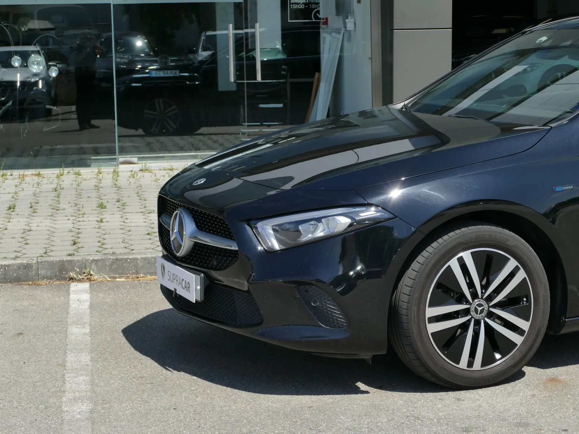 Mercedes-Benz A 250 e Progressive 3