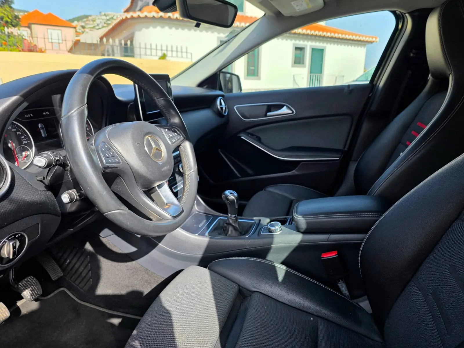 Mercedes-Benz A 180 d Urban 11