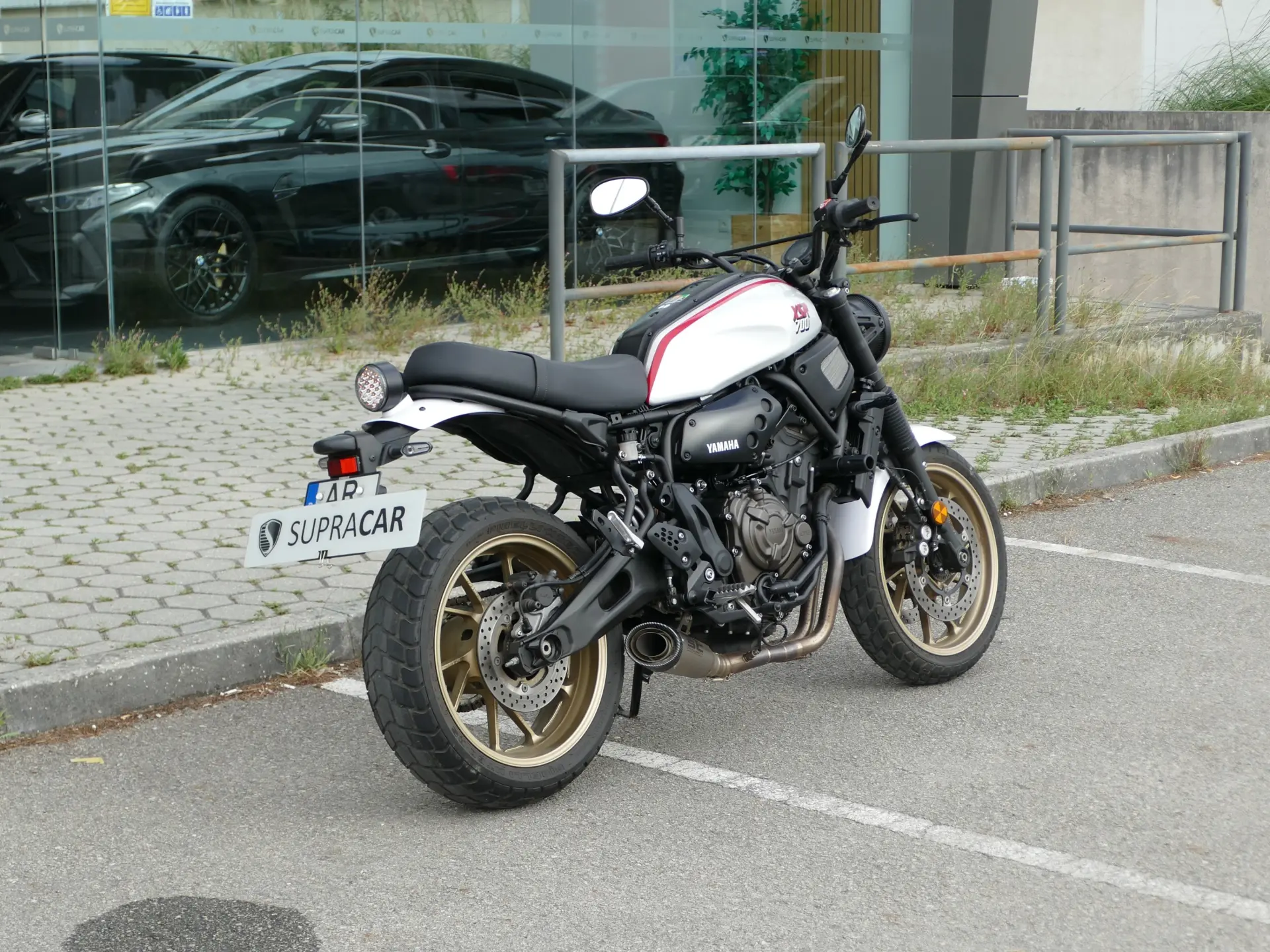 Yamaha XSR 700 Tribute 4