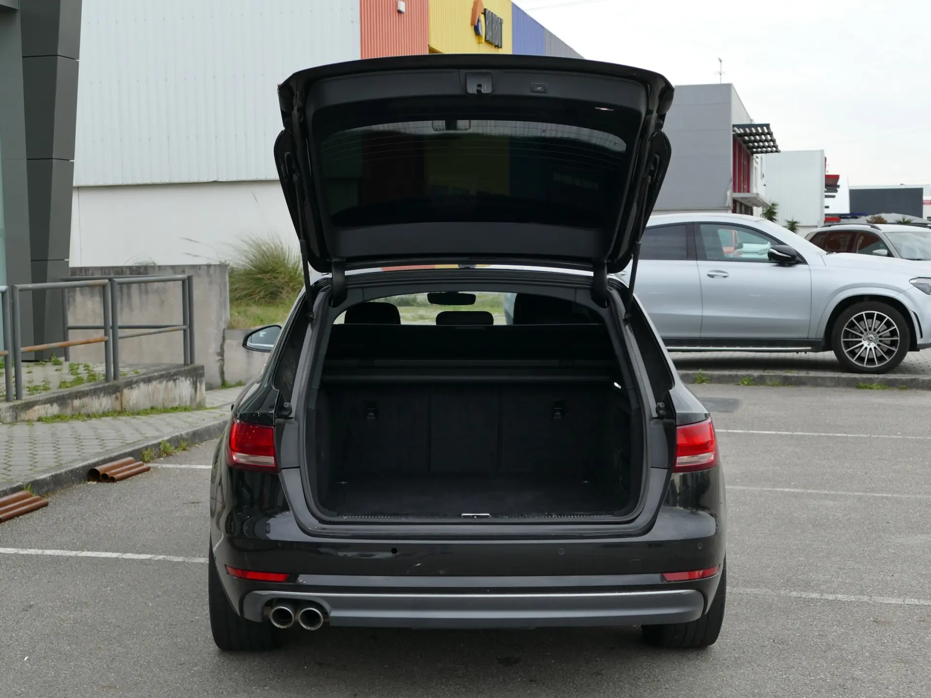 Audi A4 Avant 40 TDI Sport S tronic 12