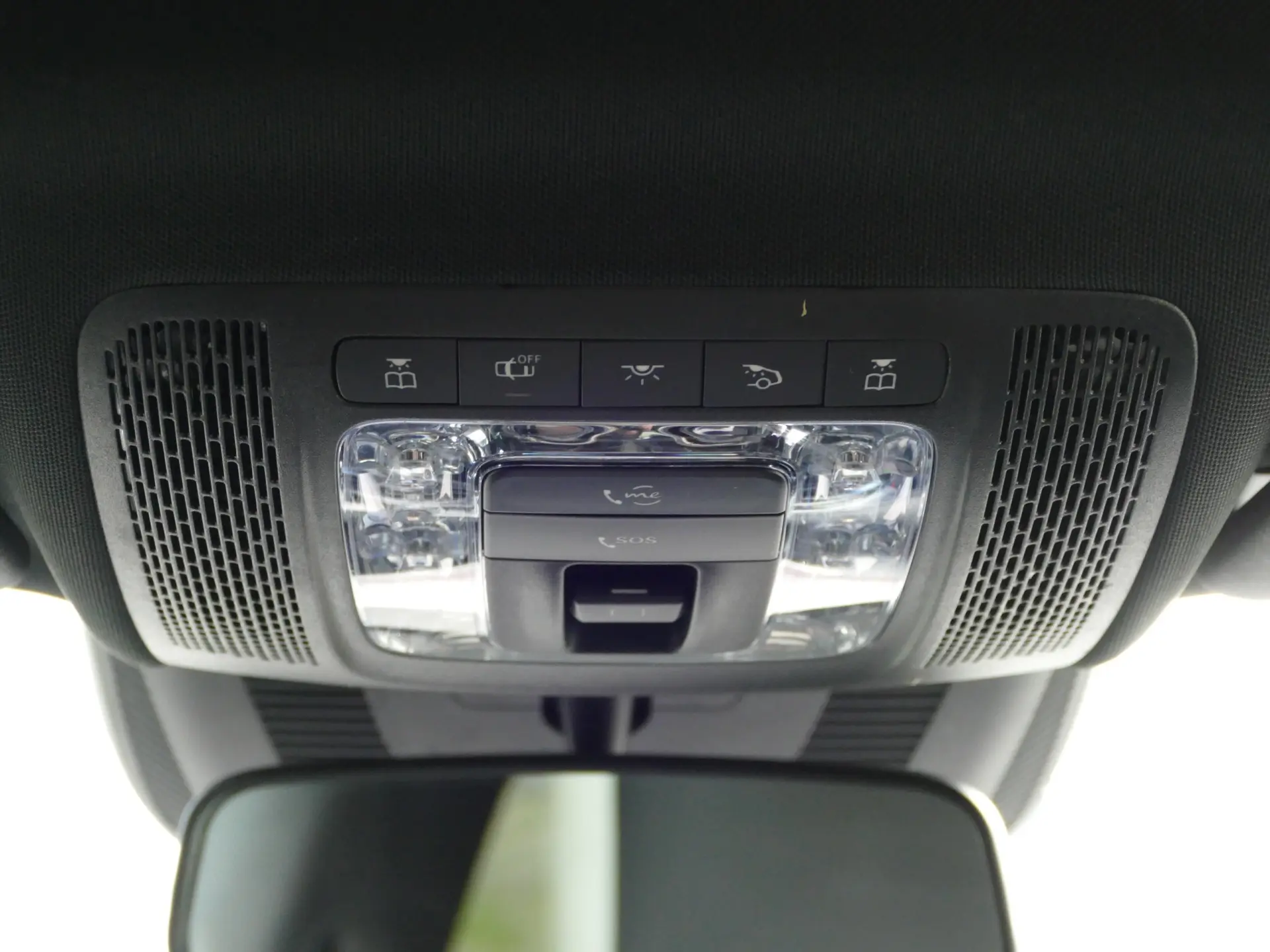 Mercedes-Benz CLA 250 e Shooting Brake AMG Line 32