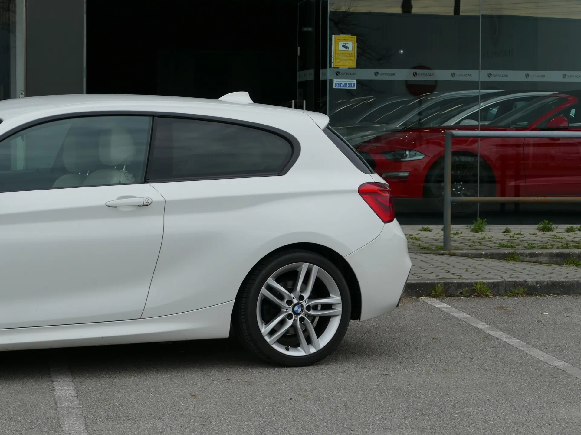 BMW 116 d Pack M 13