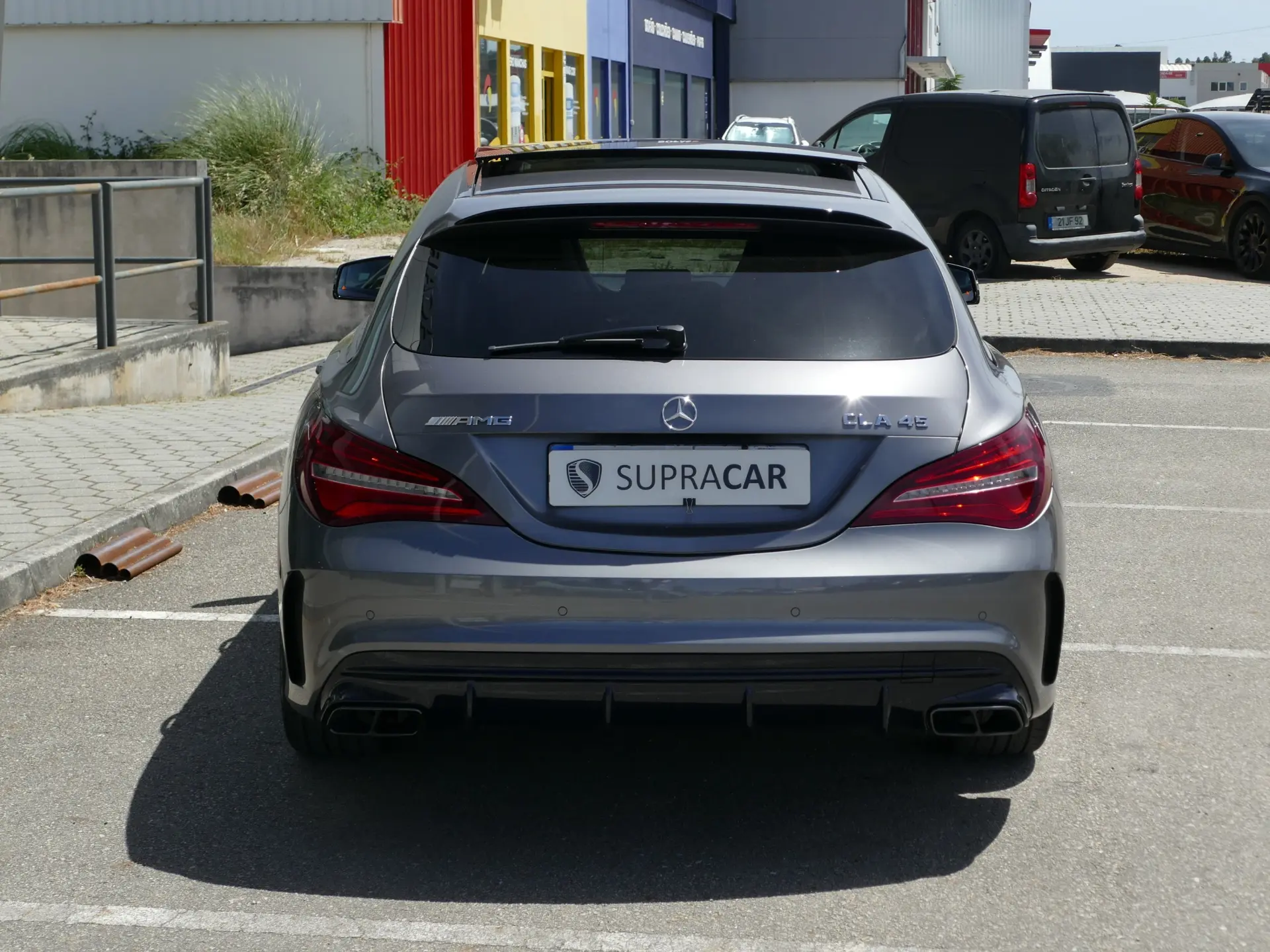 Mercedes-Benz CLA 45 AMG Shooting Brake 4-Matic 5