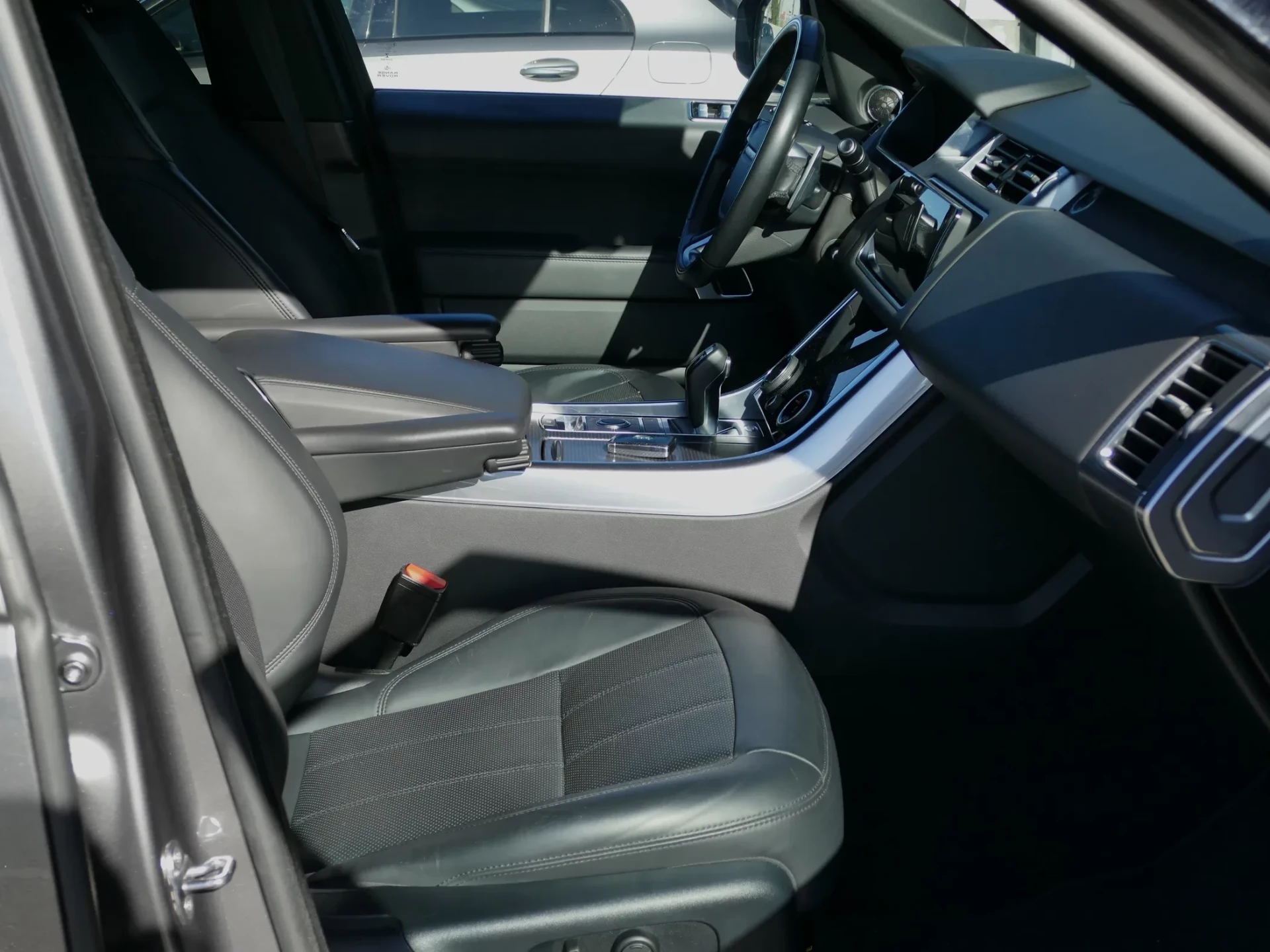 Land Rover Range Rover Sport 2.0 Si4 PHEV HSE Dynamic Stealth 16