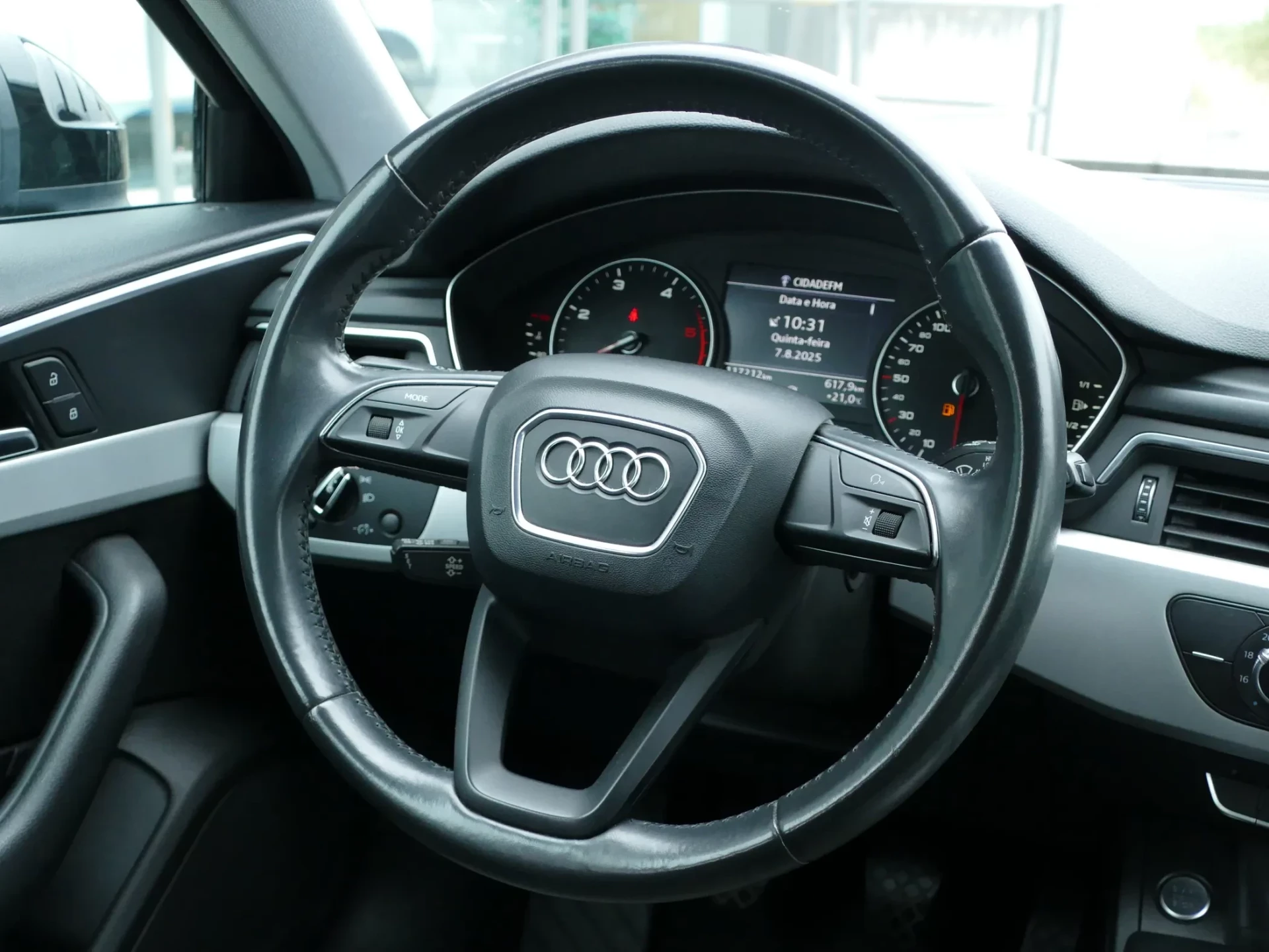 Audi A4 Avant 2.0 TDI Advance 29