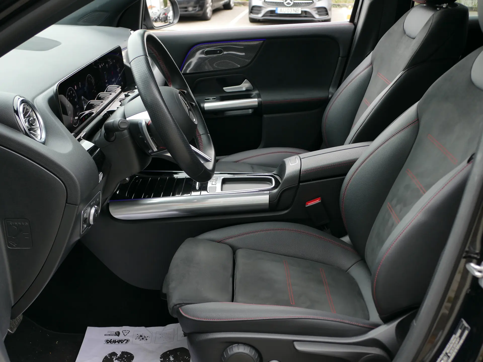 Mercedes-Benz GLA 250 e AMG Line 28