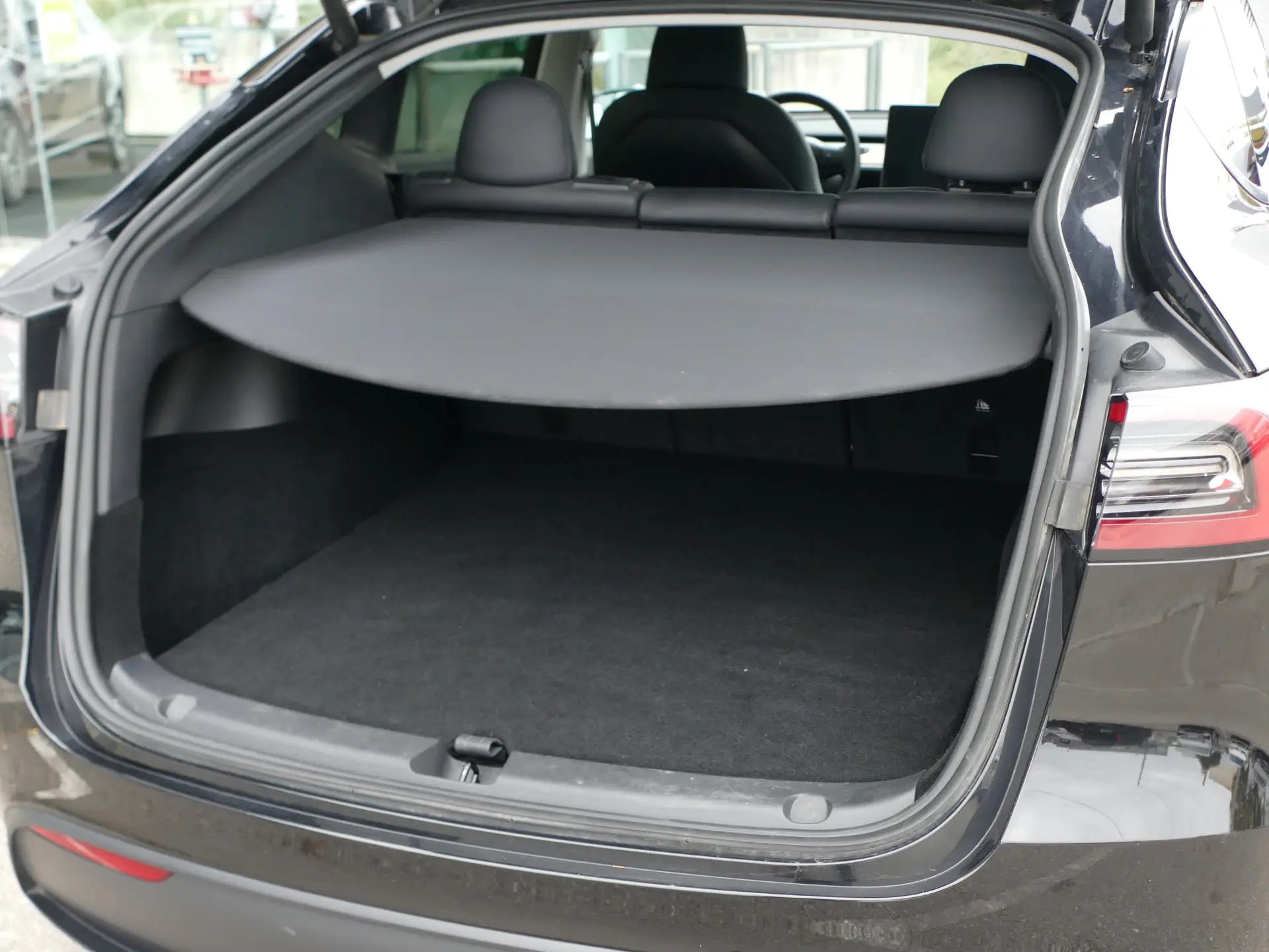 Tesla Model Y Standard 13