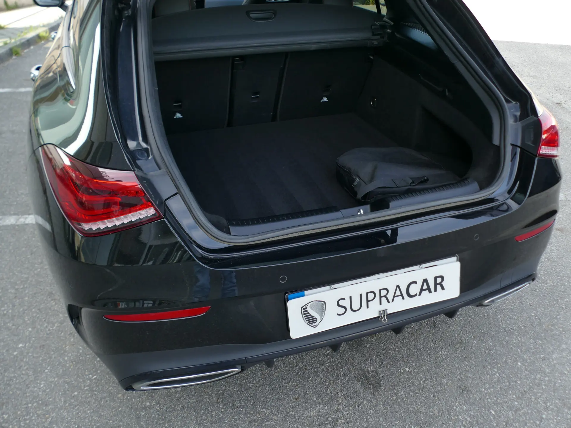 Mercedes-Benz CLA 250 e Shooting Brake AMG Line 15