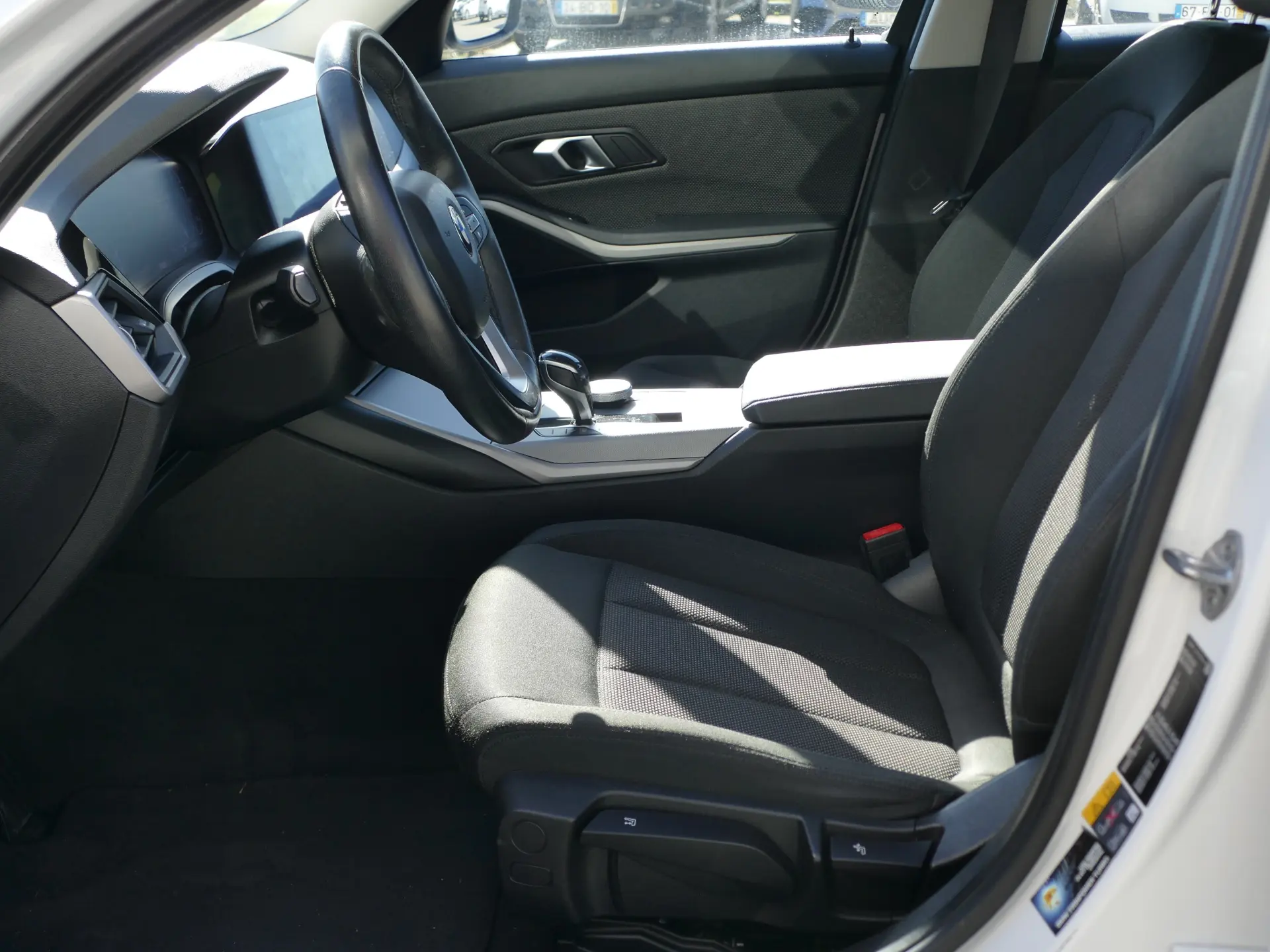 BMW 330 e iPerformance Advantage 25