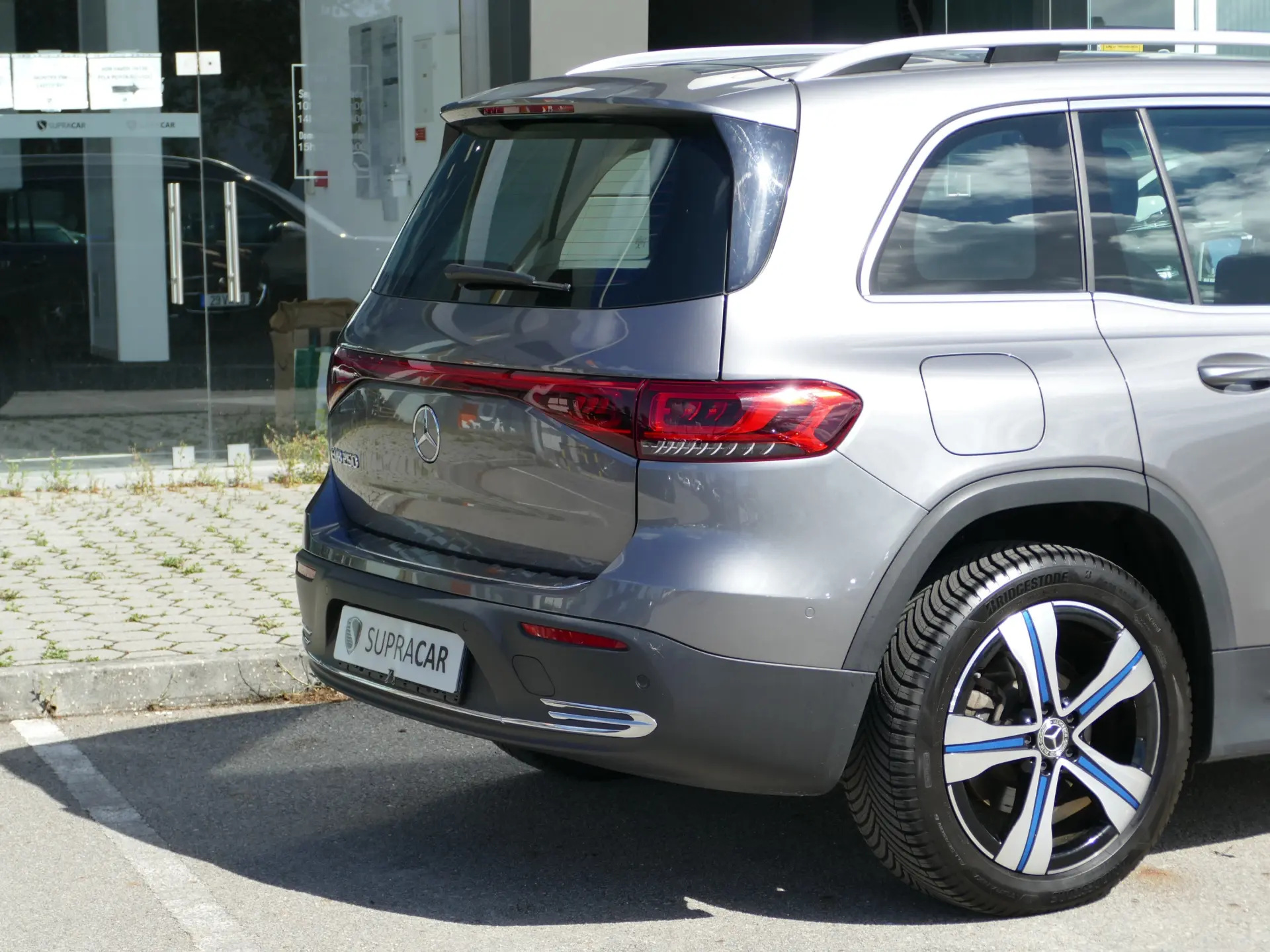 Mercedes-Benz EQB 250 Progressive 6