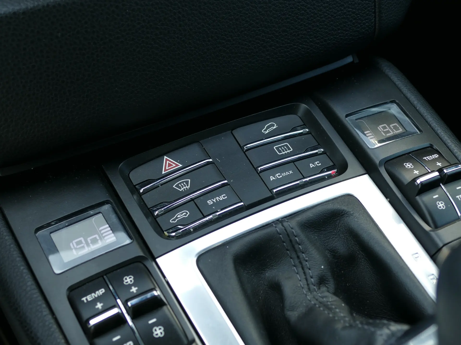Porsche Macan S 23