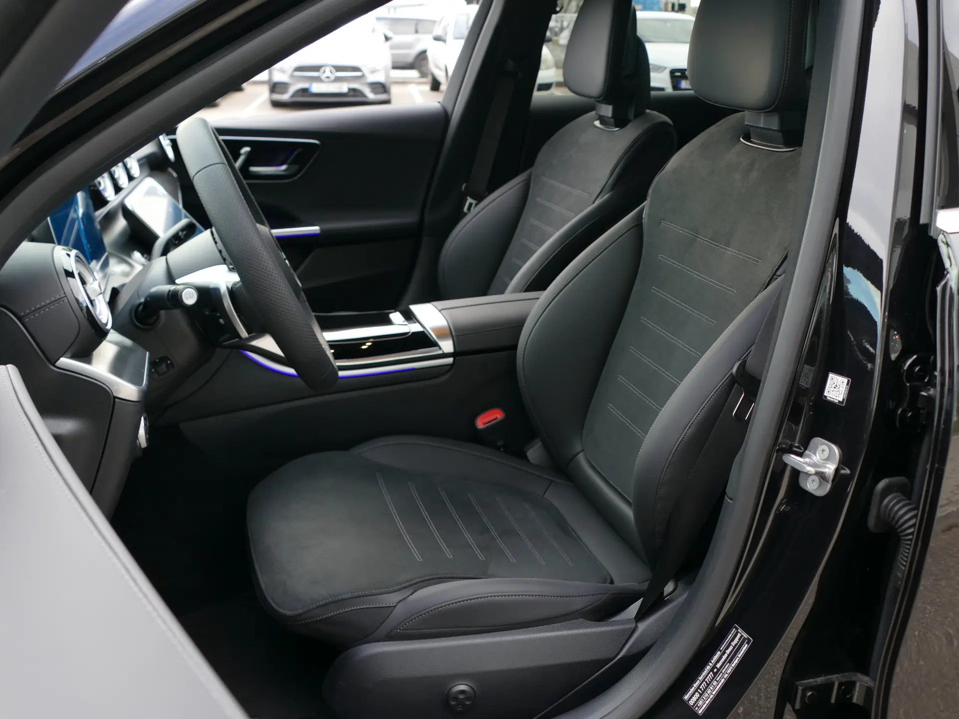 Mercedes-Benz C 300 e AMG Line 25