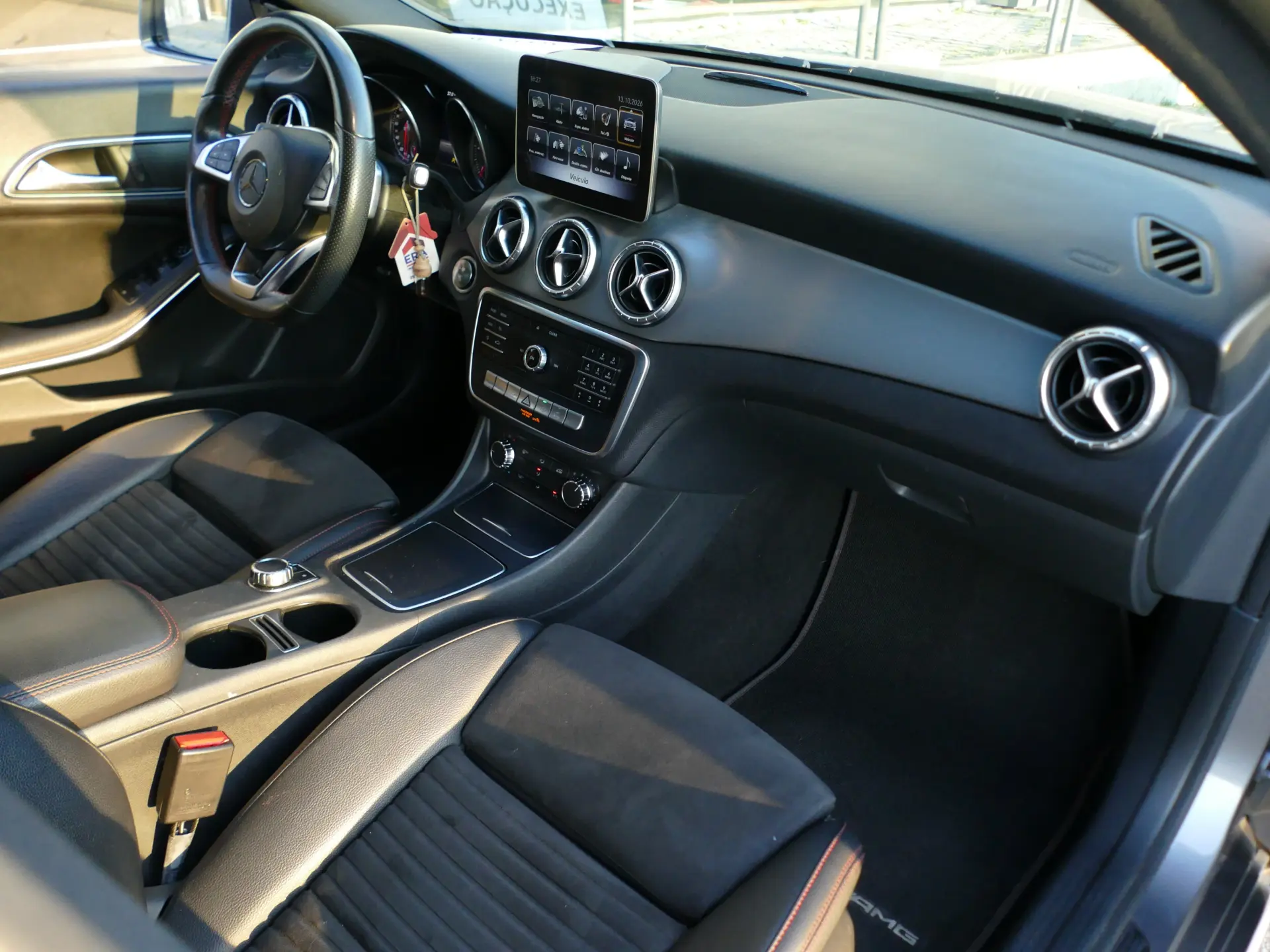 Mercedes-Benz CLA 200 d Shooting Brake AMG Line Aut. 27