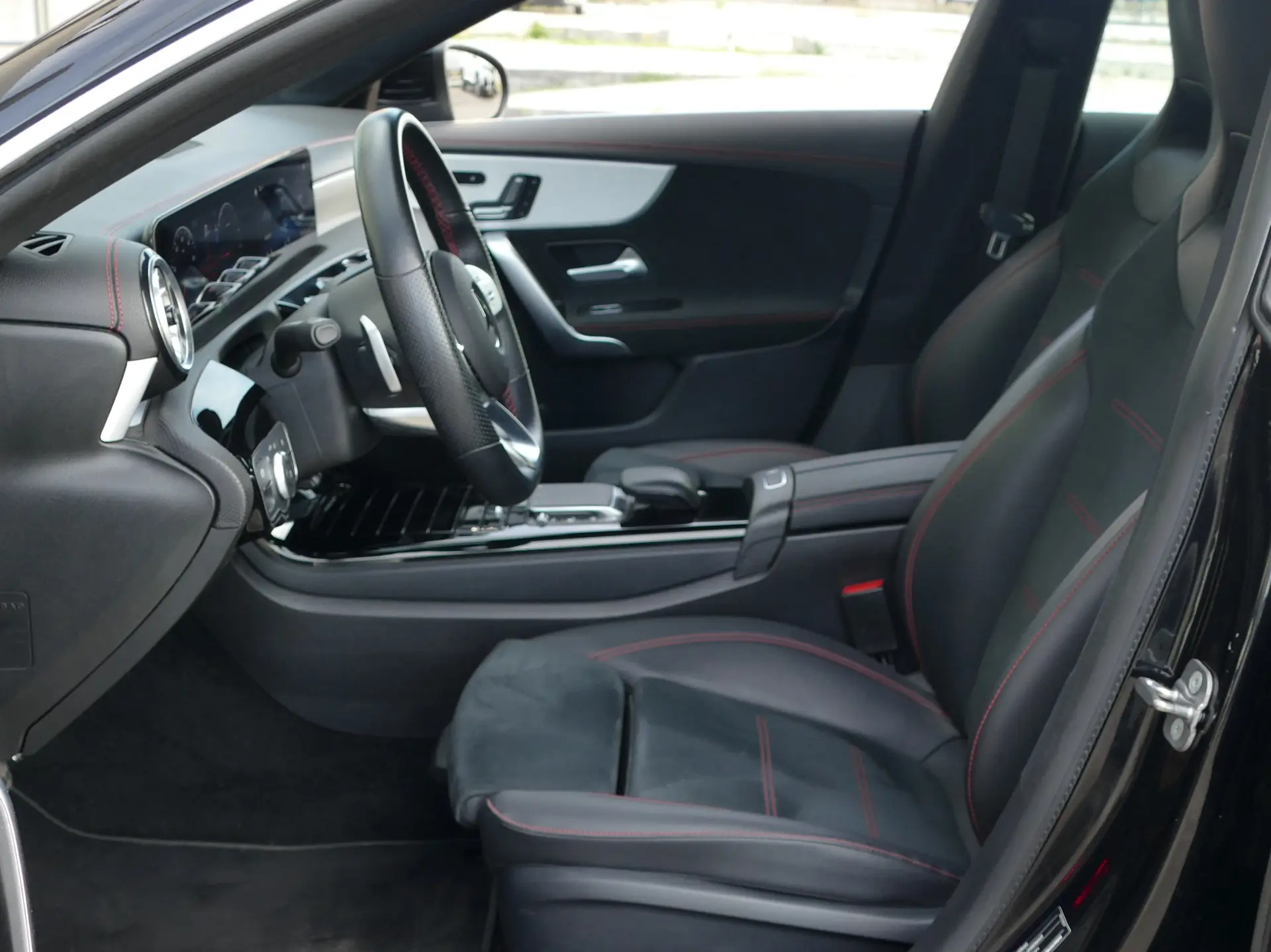 Mercedes-Benz CLA 250 e Shooting Brake AMG Line 23