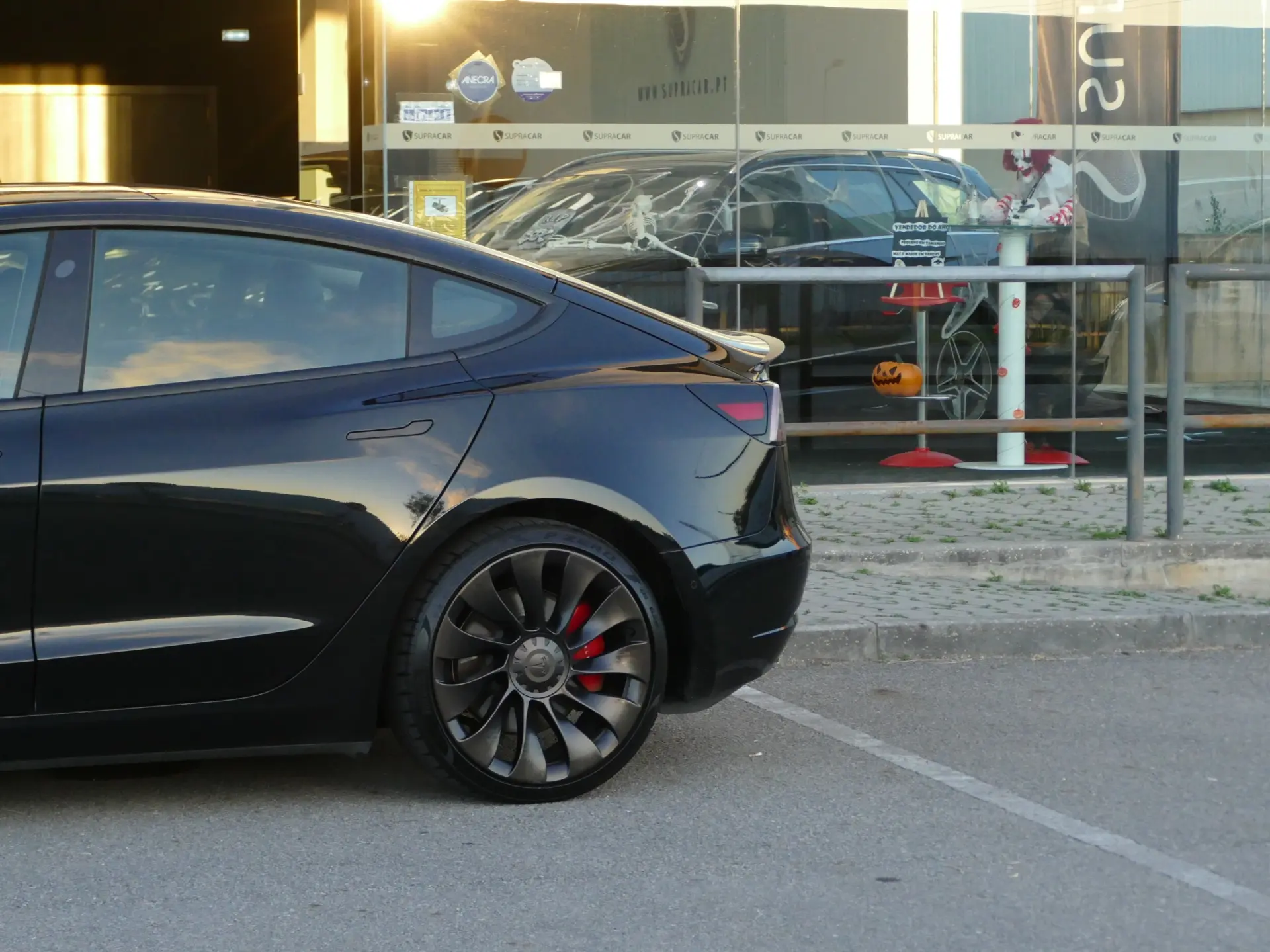 Tesla Model 3 Performance Dual Motor AWD 16